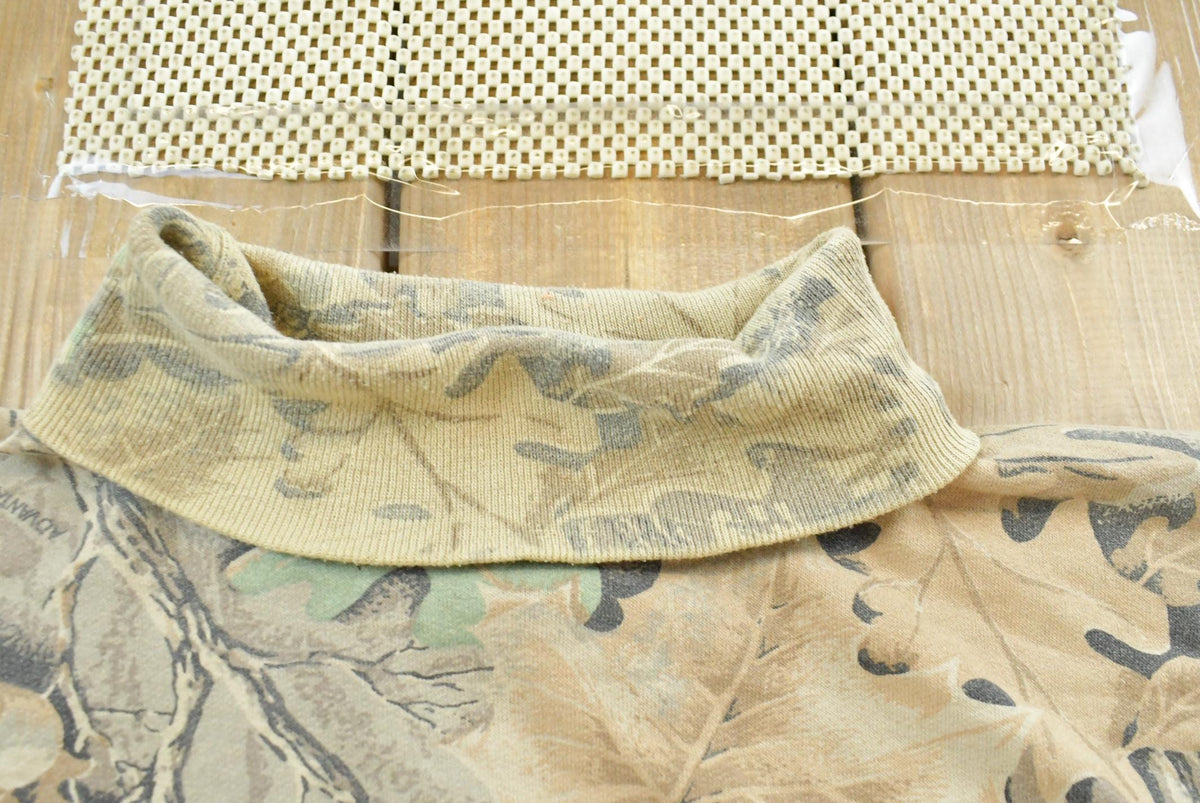 Vintage 1990s Cabelas Advantage Camo Turtleneck Sweatshirt Men's M from propervintagecanada
