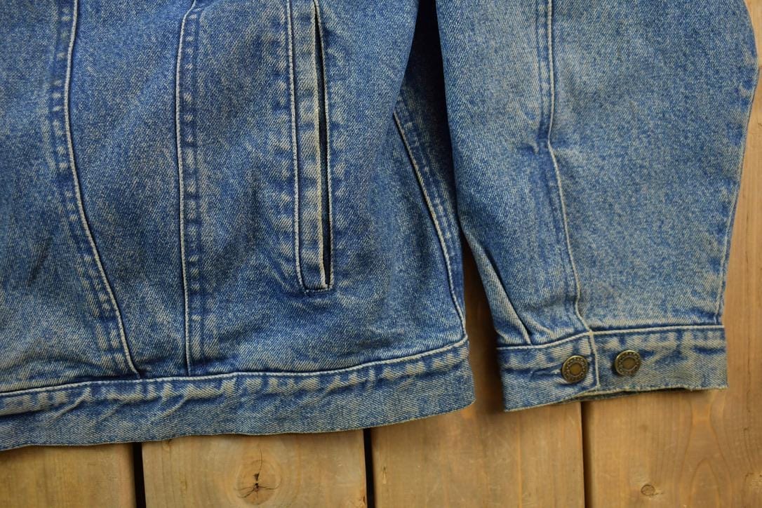 Vintage 1990s Cabelas Upstream Denim Jean Jacket Men's XL from propervintagecanada