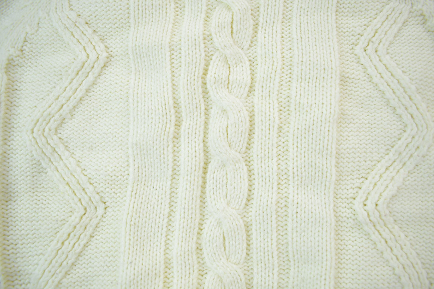 Vintage 1990s Cable Knit Crewneck Sweater Women's M from propervintagecanada