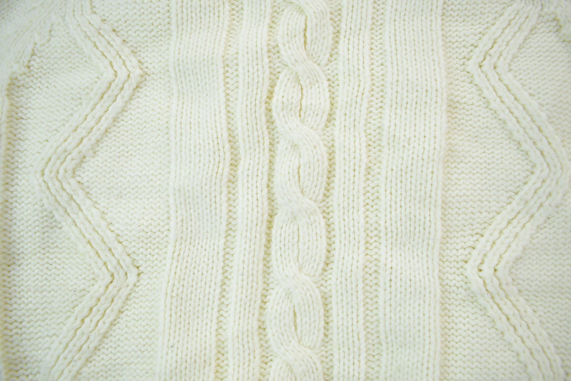 Vintage 1990s Cable Knit Crewneck Sweater Women's M from propervintagecanada