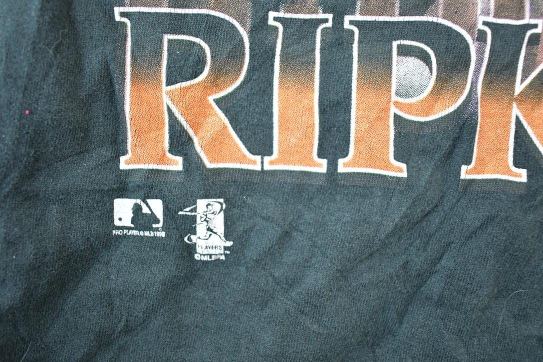 Vintage 1990s Cal Ripken Jr MLB Graphic T-Shirt Youth S from propervintagecanada