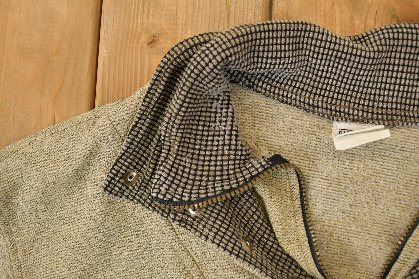 Vintage 1990s Calgary Canada Quarter Button Knit Sweater Men's L / Made In Canada / 90s Knitted Sweatshirt / Vintage Preppy Knits from propervintagecanada