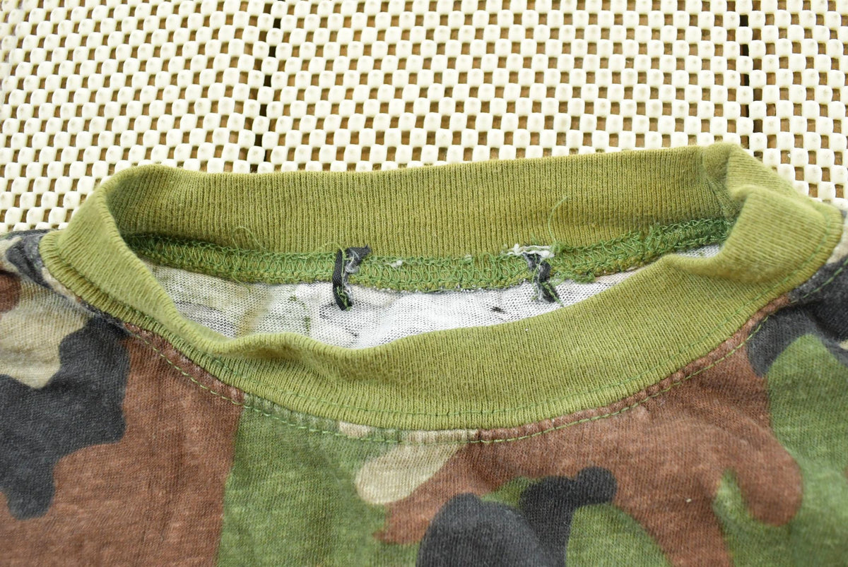 Vintage 1990s Camo T-Shirt Men's 2XL from propervintagecanada
