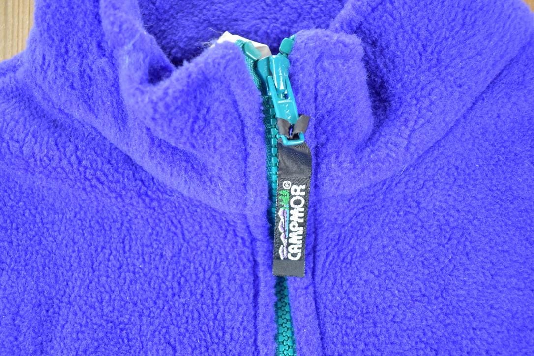 Vintage 1990s Campmor Fleece Sweater Vest Youth S from propervintagecanada