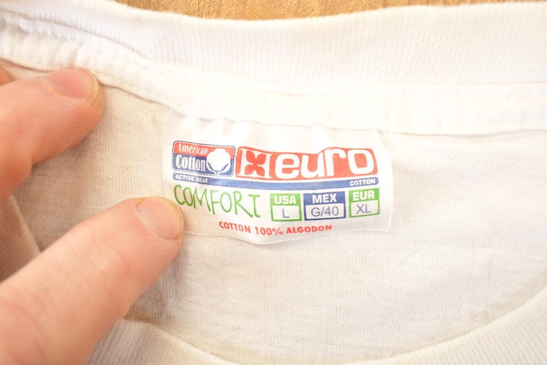 Vintage 1990s Cancun Mexico Happy Fisherman Souvenir T-Shirt Men's M from propervintagecanada