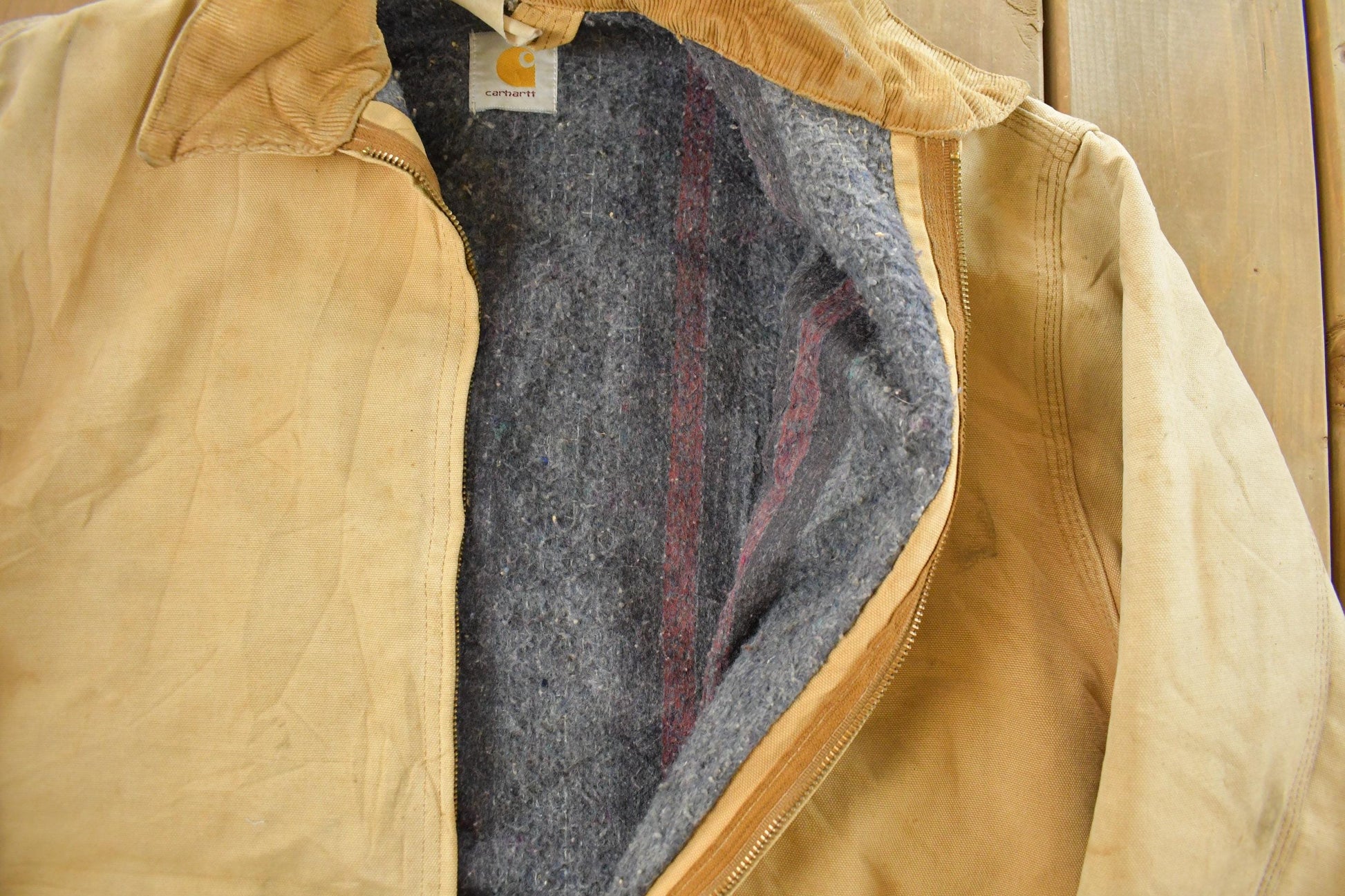 Vintage 1990s Carhartt Blanket Lined Detroit Jacket Men's Large from propervintagecanada