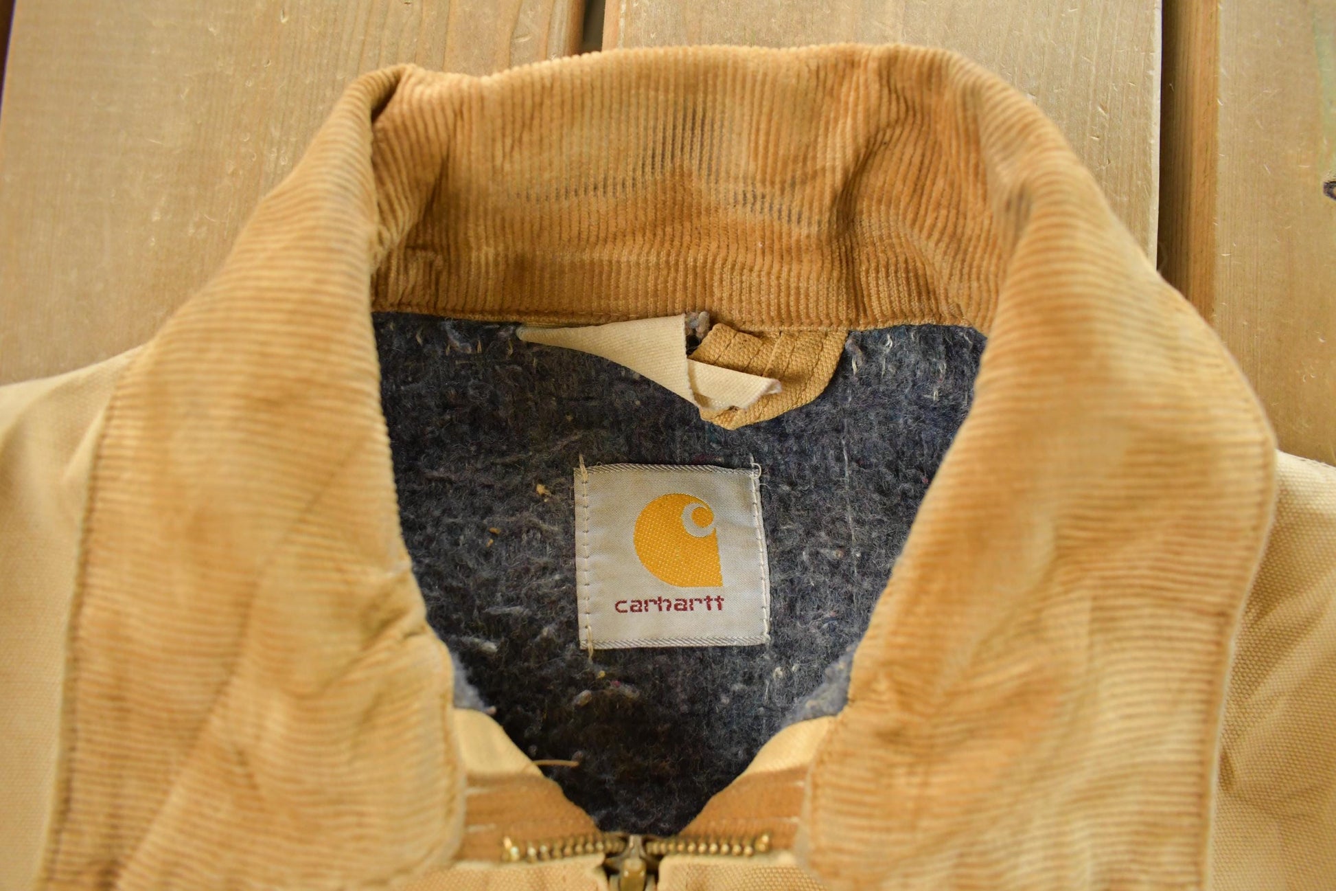 Vintage 1990s Carhartt Blanket Lined Detroit Jacket Men's Large from propervintagecanada