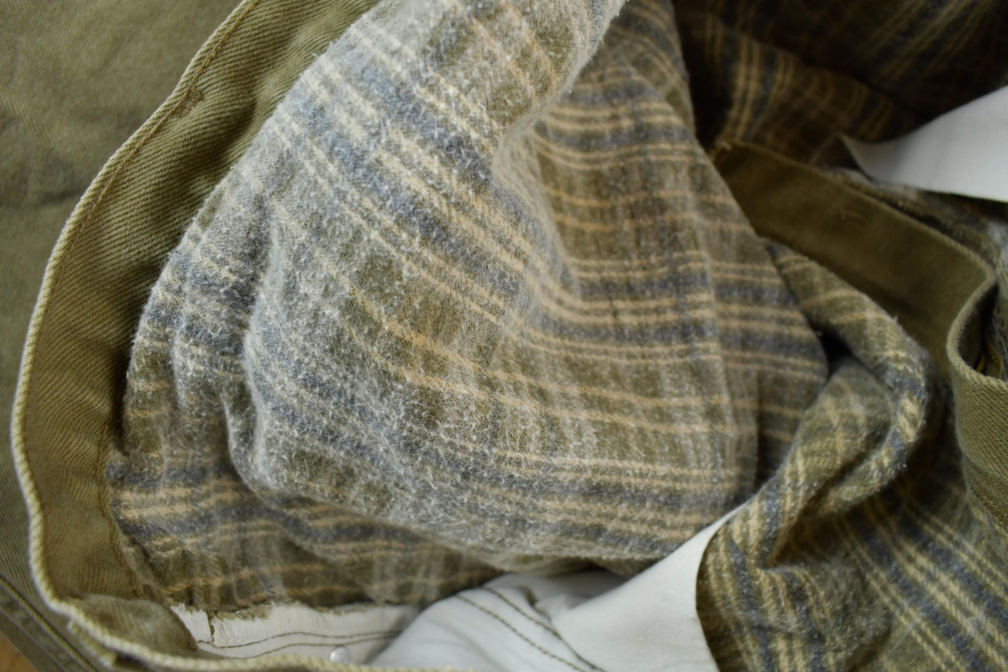 Vintage 1990s Carhartt Blanket Lined Work Pants Men's 46x30 from propervintagecanada
