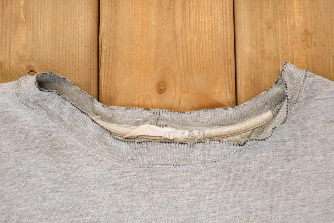Vintage 1990s Carhartt Heavyweight Embroidered Crewneck Sweatshirt Mens 3X from propervintagecanada
