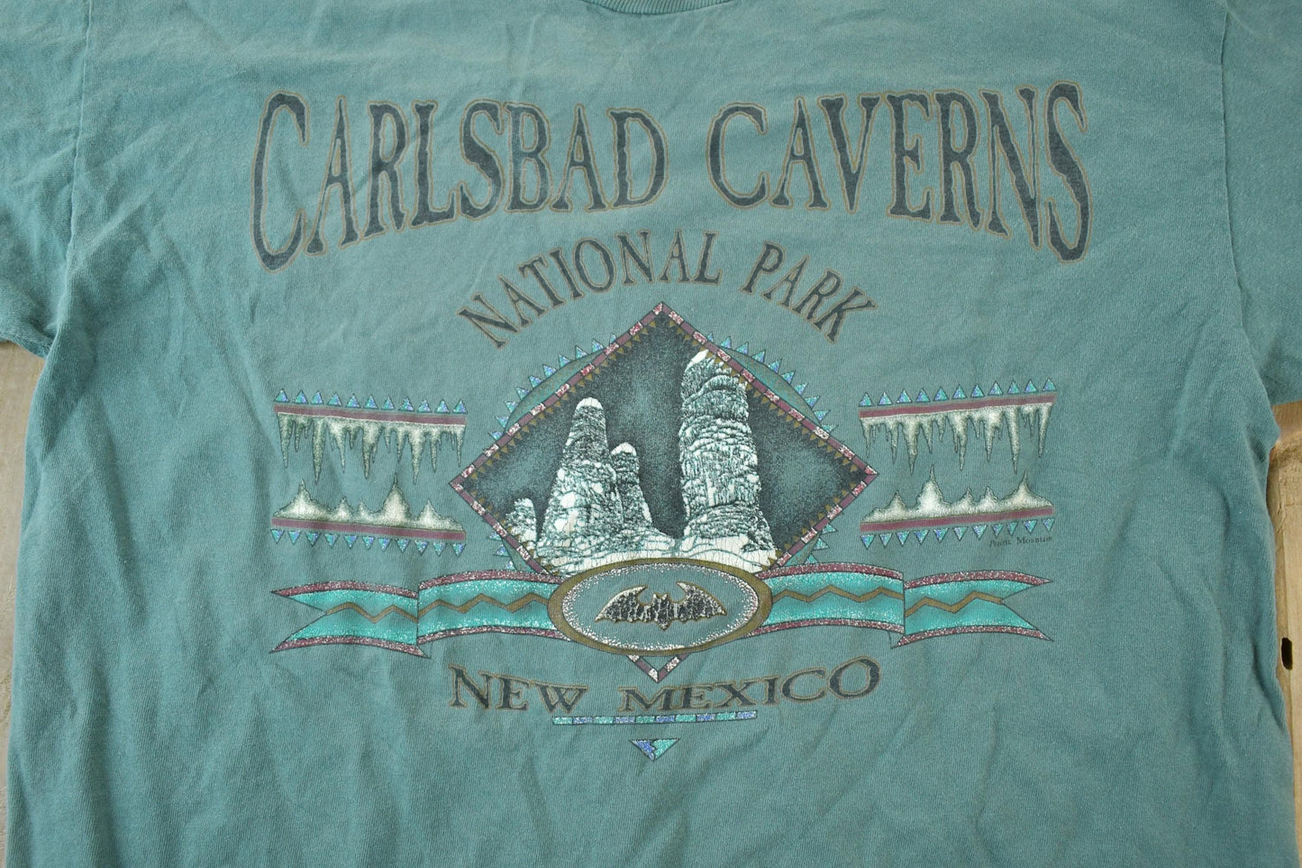 Vintage 1990s Carlsbad Caverns New Mexico Men's Large from propervintagecanada