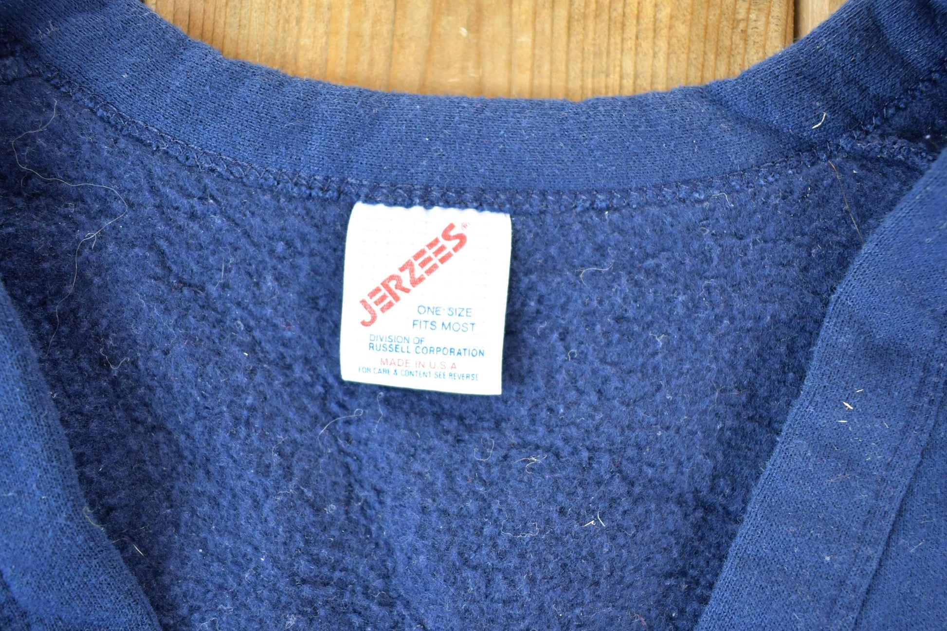 Vintage 1990s Cartoon Schoolhouse Cardigan Sweatshirt Mens L from propervintagecanada