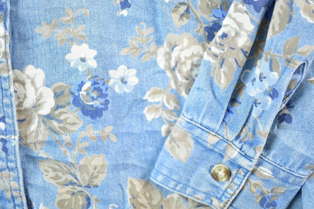 Vintage 1990s Casey And Max Denim AOP Floral Button Up Shirt Womens L from propervintagecanada