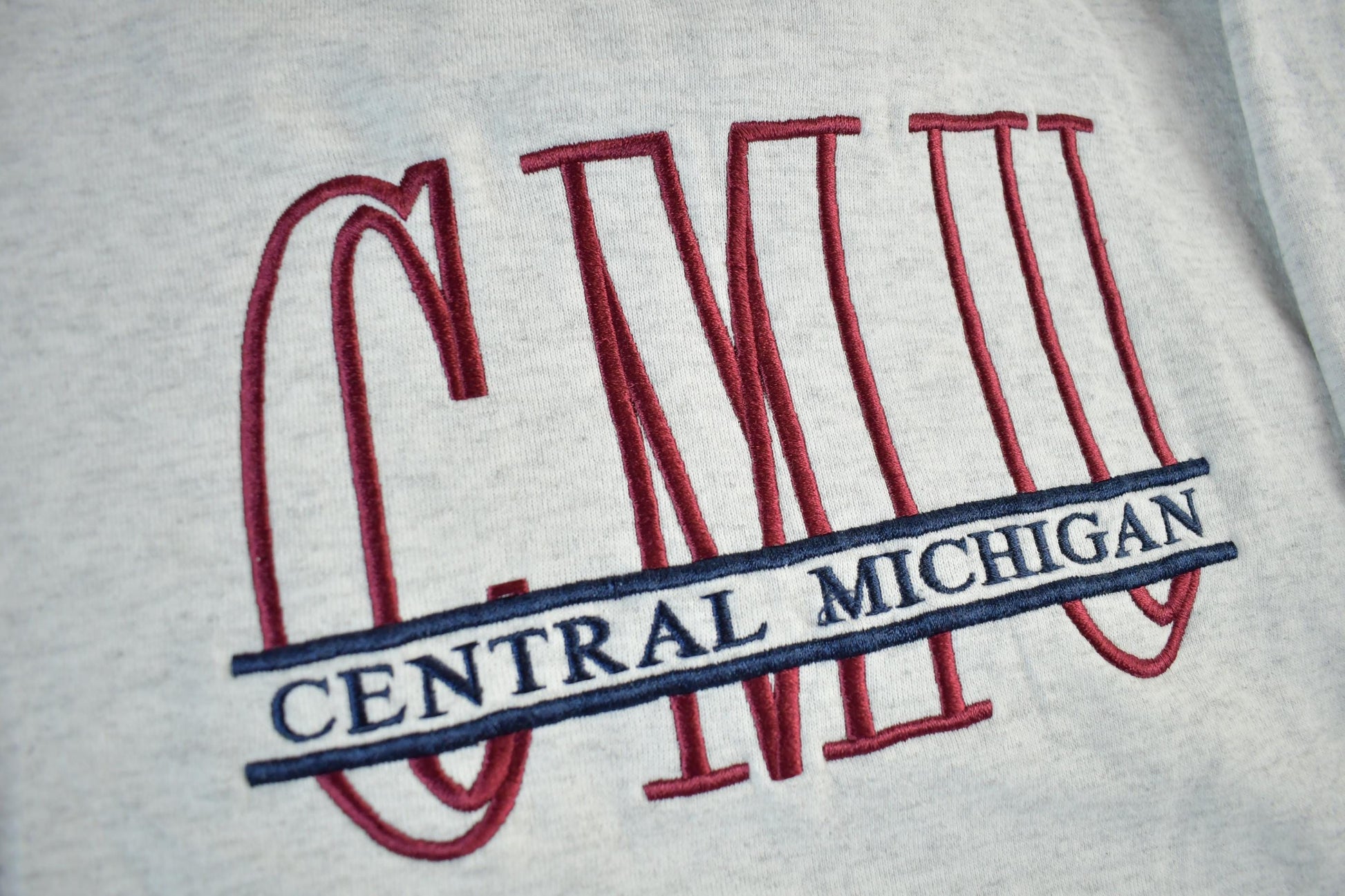 Vintage 1990s Central Michigan University University Crewneck Mens Large from propervintagecanada
