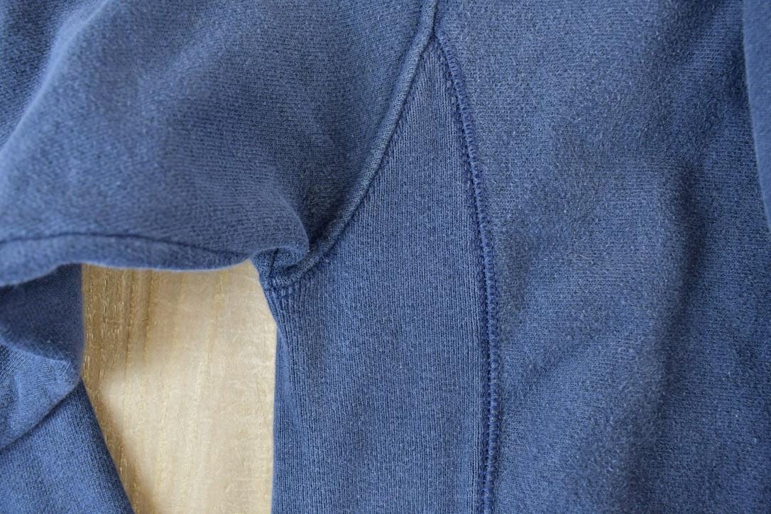 Vintage 1990s Champion Ithaca College Hoodie Sweatshirt Men's Large from propervintagecanada