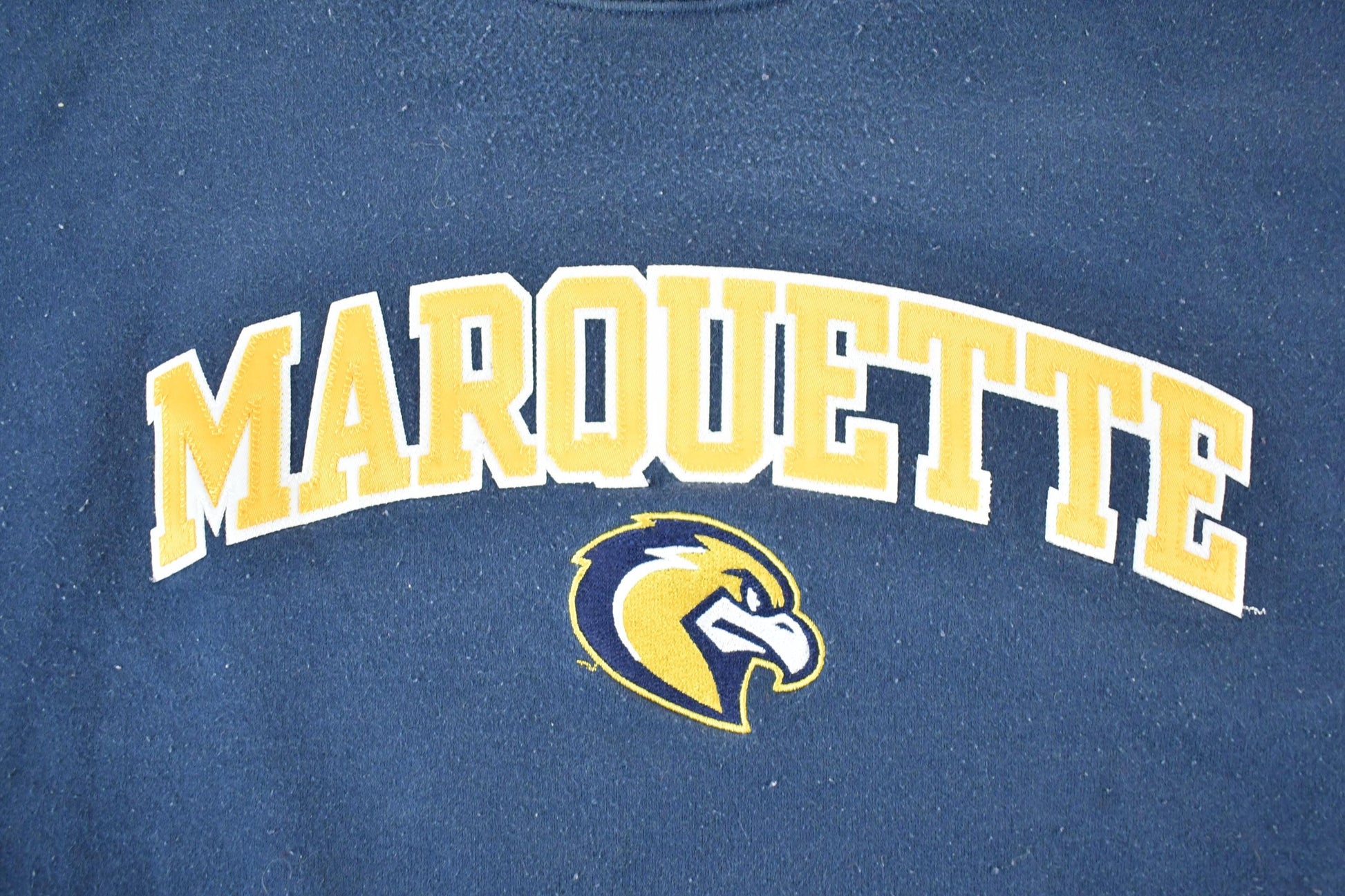 Vintage 1990s Champion Marquette Hawks University Of Collegiate Crewneck Men's XL from propervintagecanada