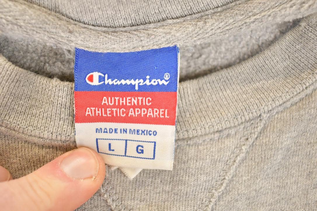 Vintage 1990s Champion Minnesota Vikings Embroidered NFL Crewneck Sweatshirt Men's L from propervintagecanada