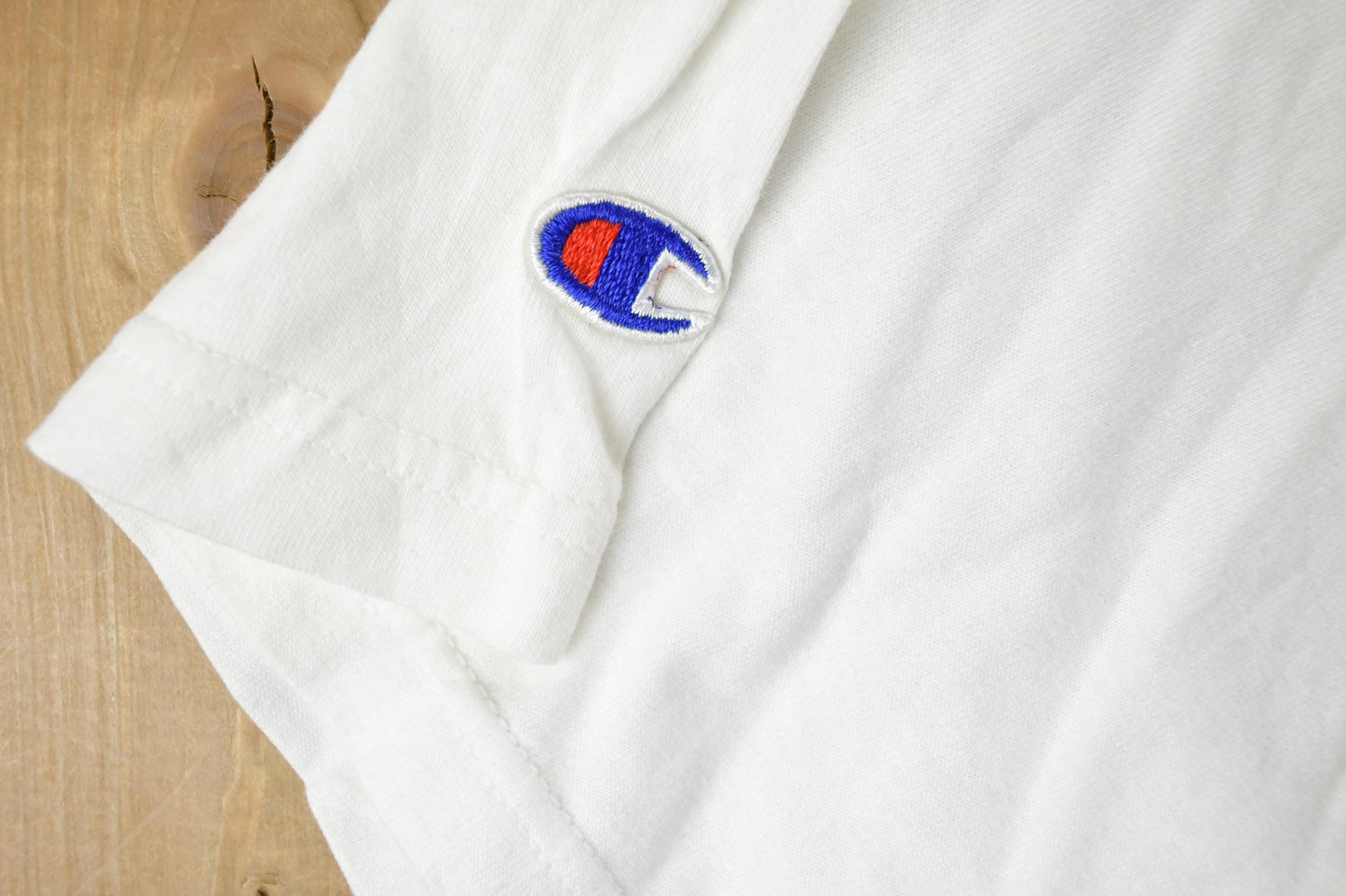 Vintage 1990s Champion Notre Dame Game Day NFL Graphic T-Shirt Men's XL from propervintagecanada