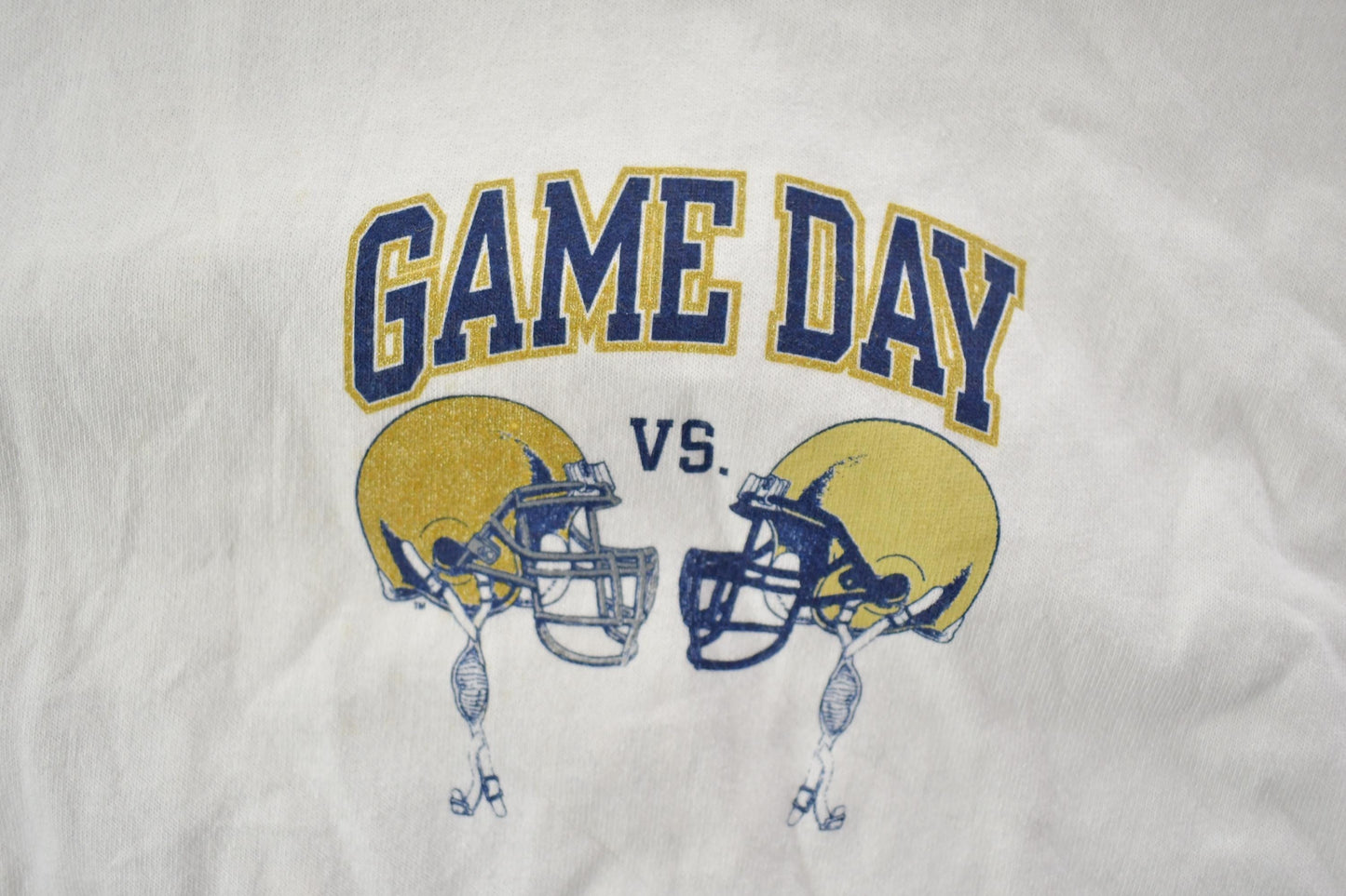 Vintage 1990s Champion Notre Dame Game Day NFL Graphic T-Shirt Men's XL from propervintagecanada