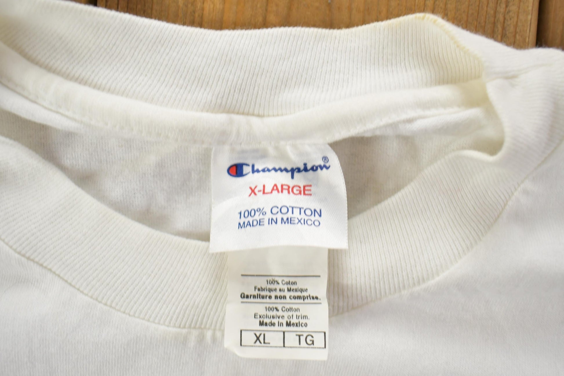 Vintage 1990s Champion Notre Dame Game Day NFL Graphic T-Shirt Men's XL from propervintagecanada