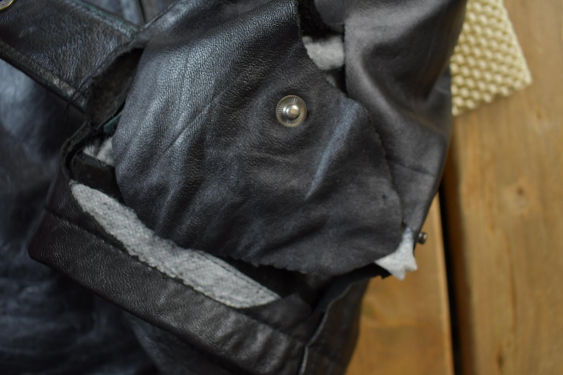 Vintage 1990s Chaps Leather Zip Up Jacket Men's Medium from propervintagecanada