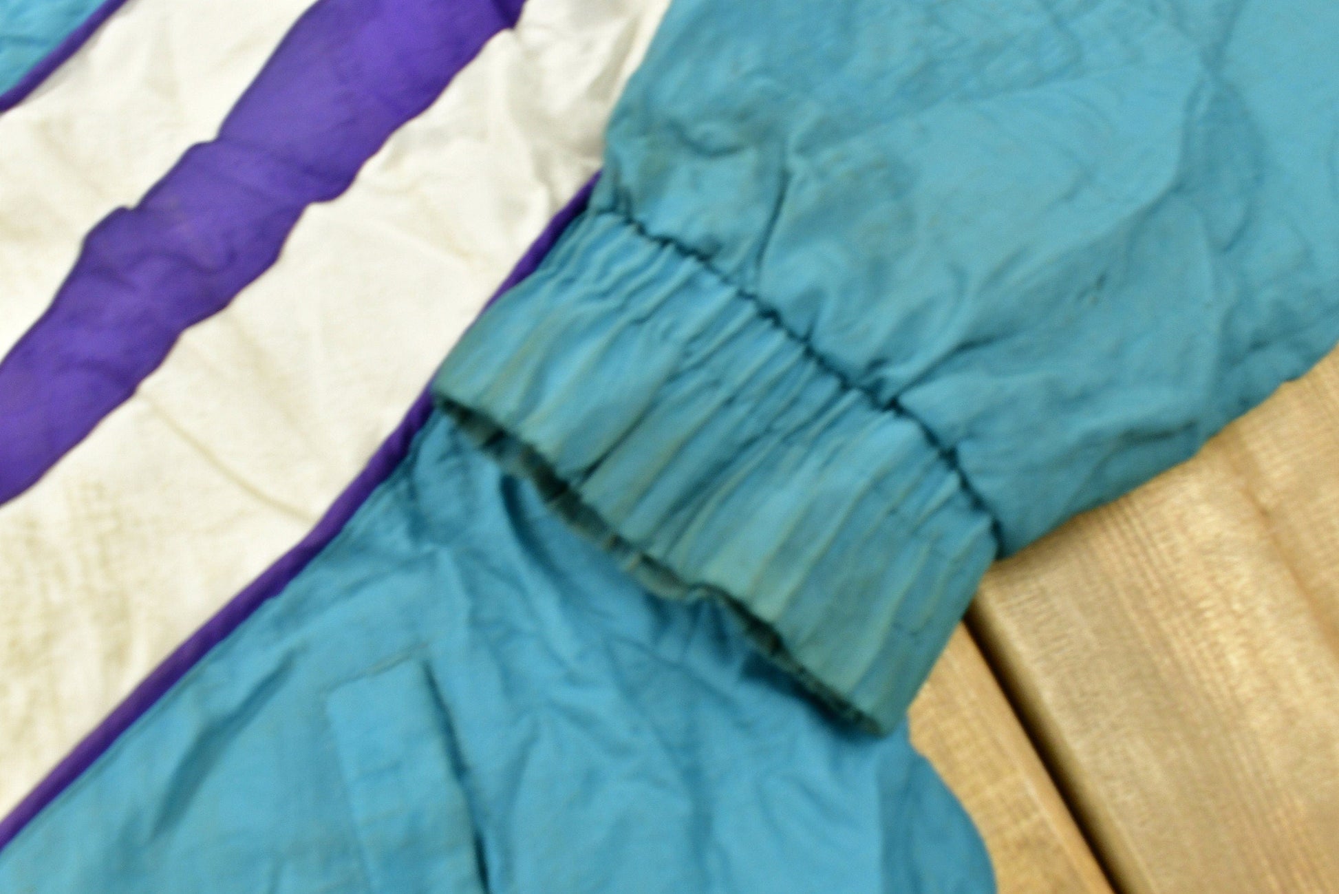 Vintage 1990s Charlotte Hornets NBA Distressed Anorak Puffer Jacket Men's XL from propervintagecanada