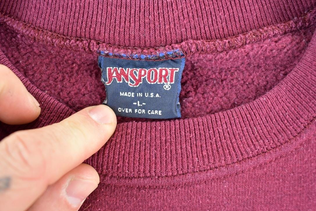 Vintage 1990s Chase University College Of Law Collegiate Crewneck Men's M from propervintagecanada