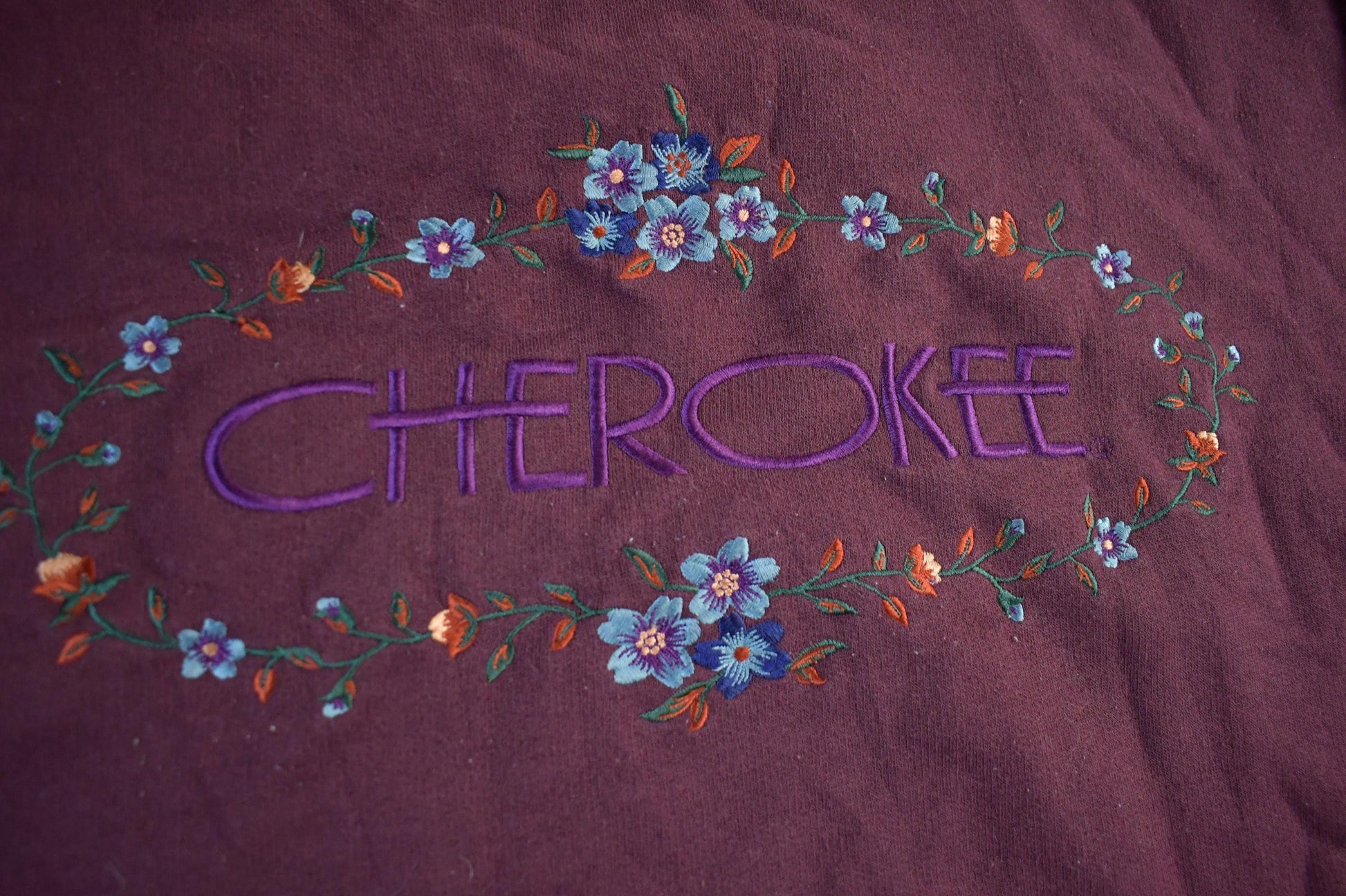 Vintage 1990s Cherokee Embroidered Floral Crewneck Sweatshirt Women's 2XL from propervintagecanada