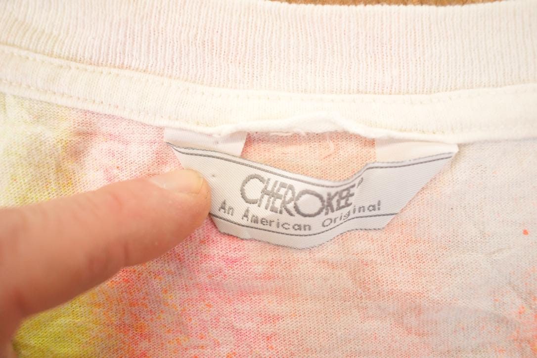 Vintage 1990s Cherokee Neon Plaid Souvenir T-Shirt Men's L from propervintagecanada