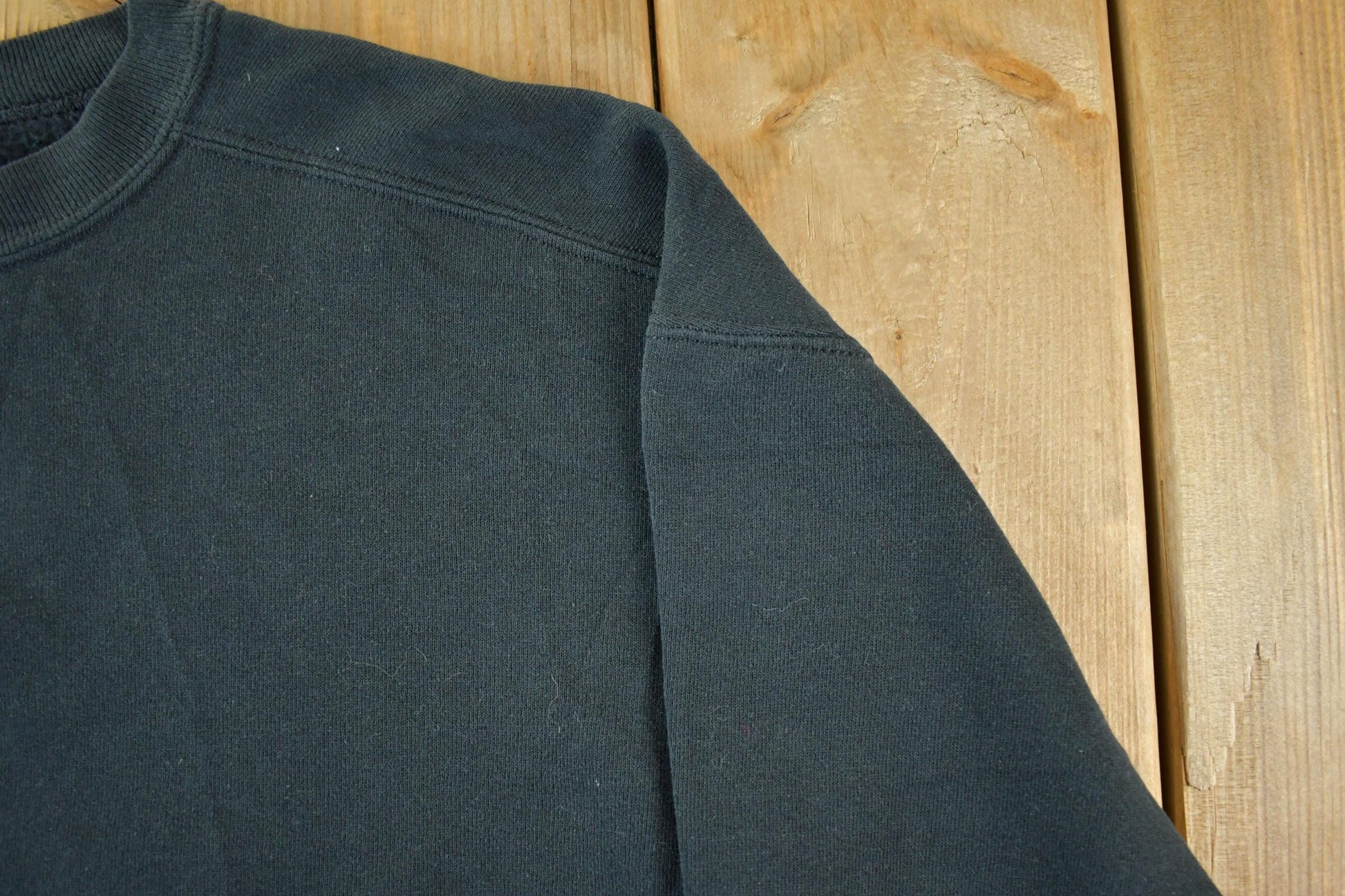 Vintage 1990s Chic Basic Essentials Crewneck Sweatshirt Women's Medium from propervintagecanada