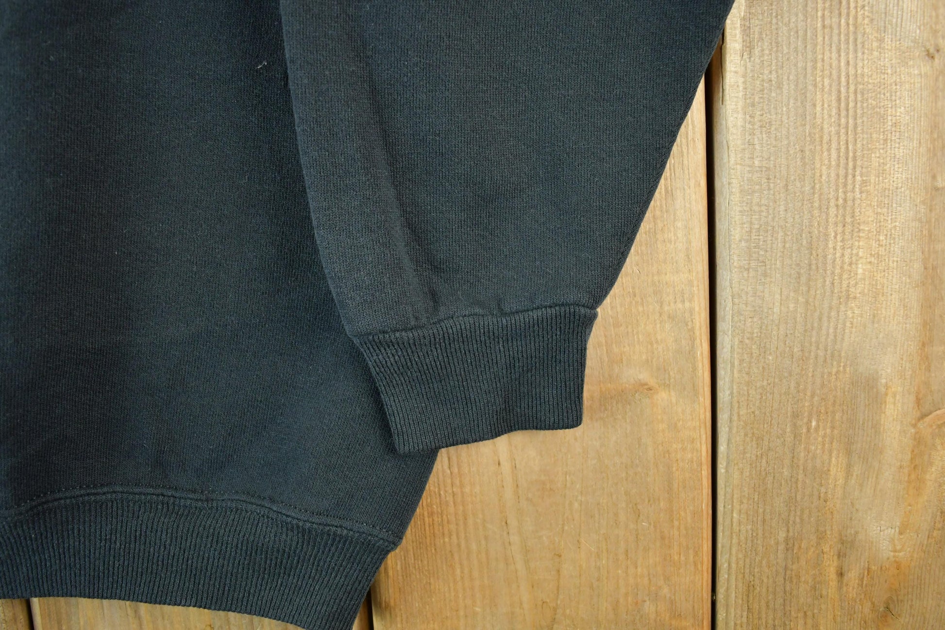 Vintage 1990s Chic Basic Essentials Crewneck Sweatshirt Women's Medium from propervintagecanada