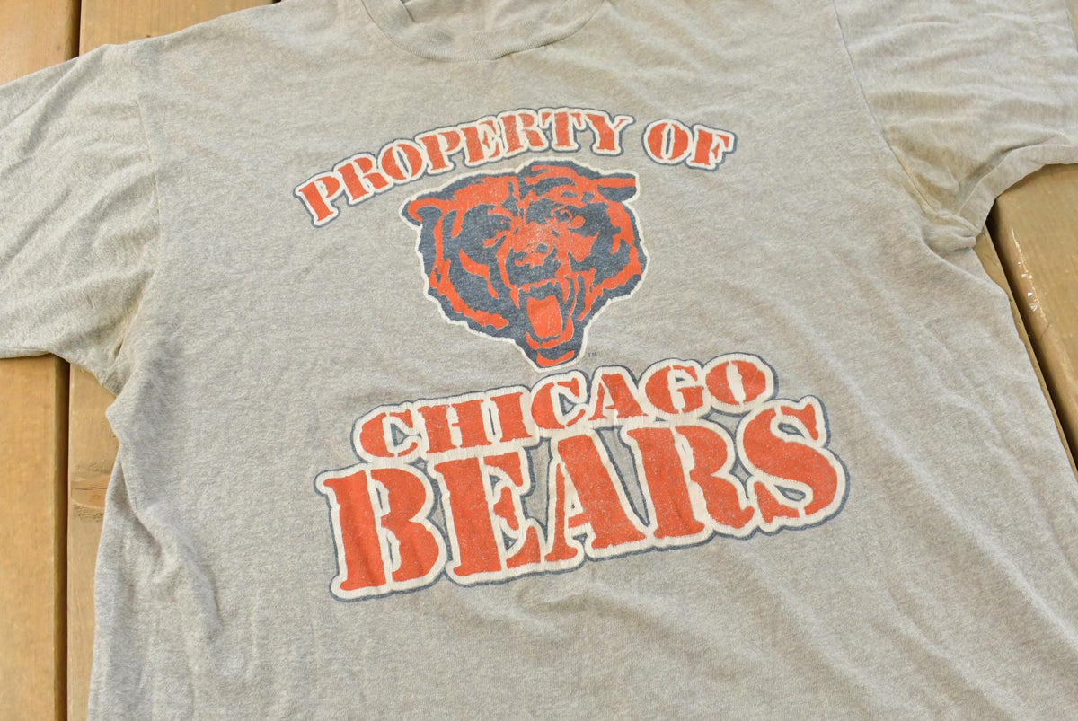 Vintage 1990s Chicago Bears NFL Graphic T-Shirt Men's M from propervintagecanada