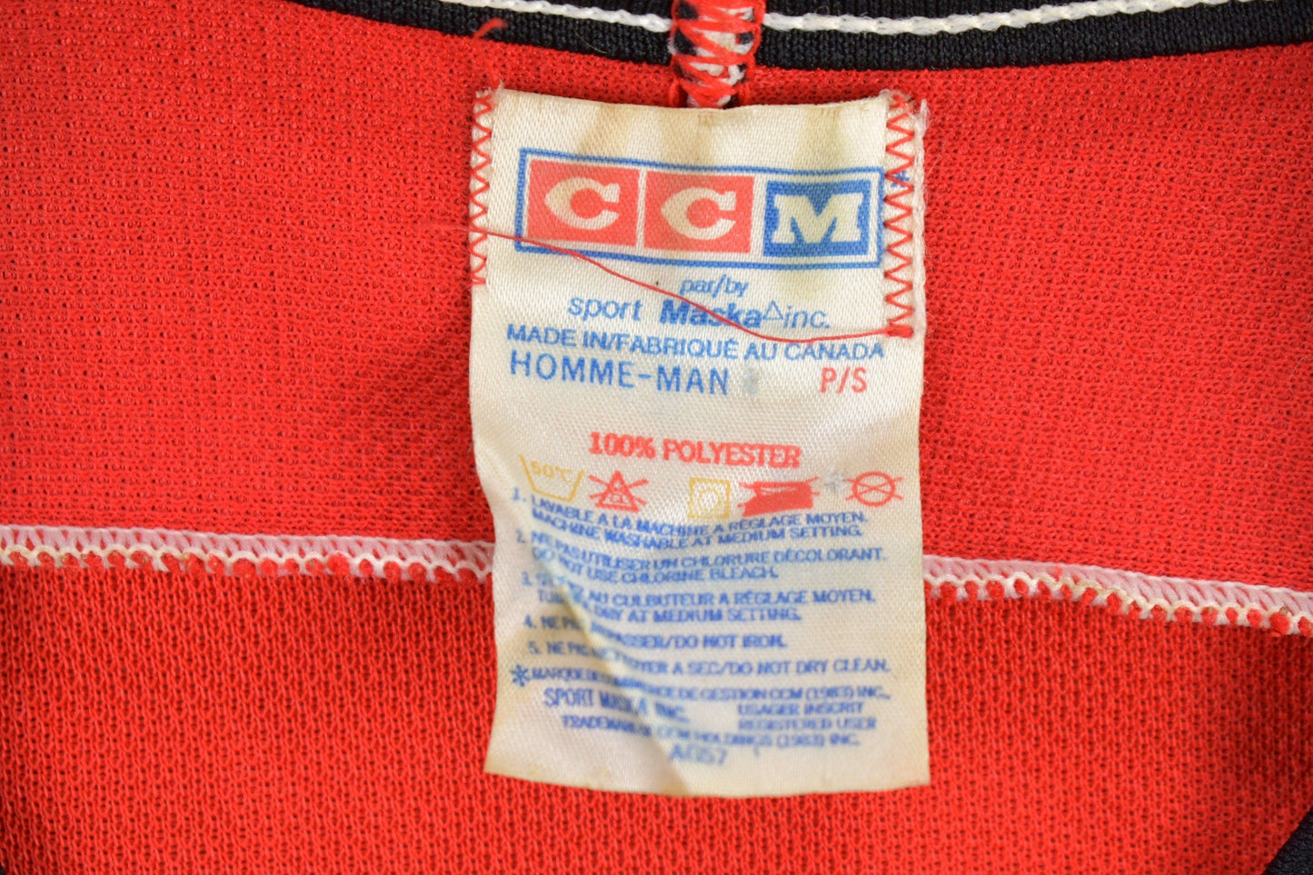 Vintage 1990s Chicago Blackhawks CCM NHL Hockey Jersey Men's Medium from propervintagecanada