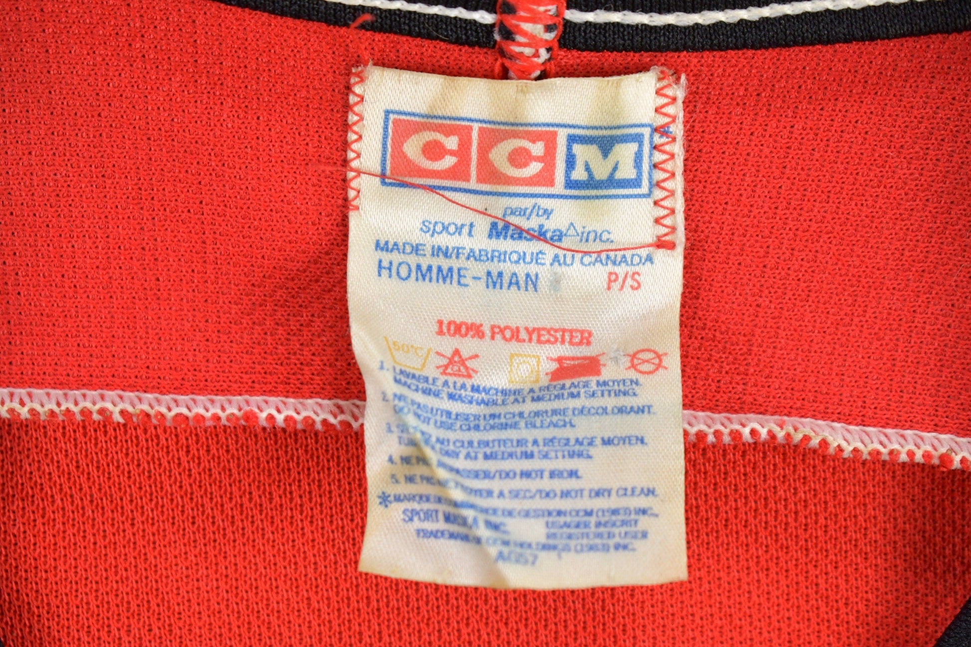 Vintage 1990s Chicago Blackhawks CCM NHL Hockey Jersey Men's Medium from propervintagecanada