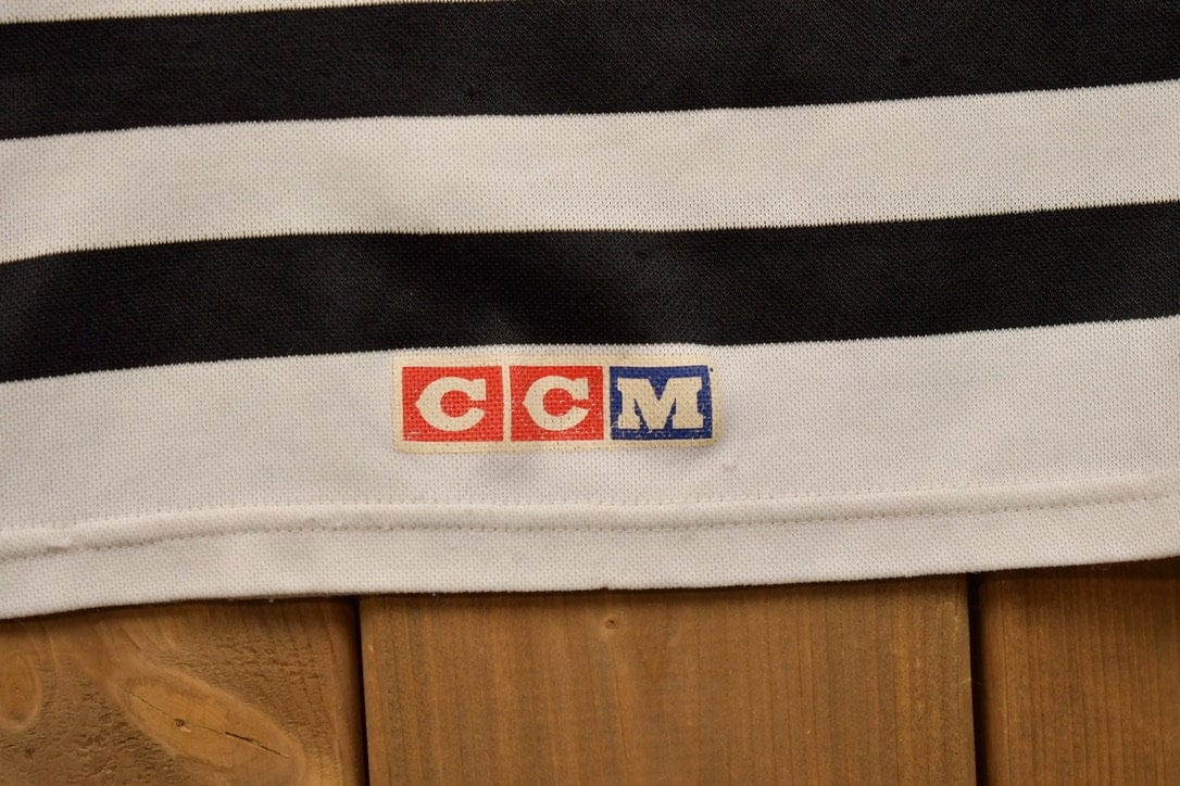 Vintage 1990s Chicago Blackhawks CCM NHL Hockey Jersey Men's Medium from propervintagecanada