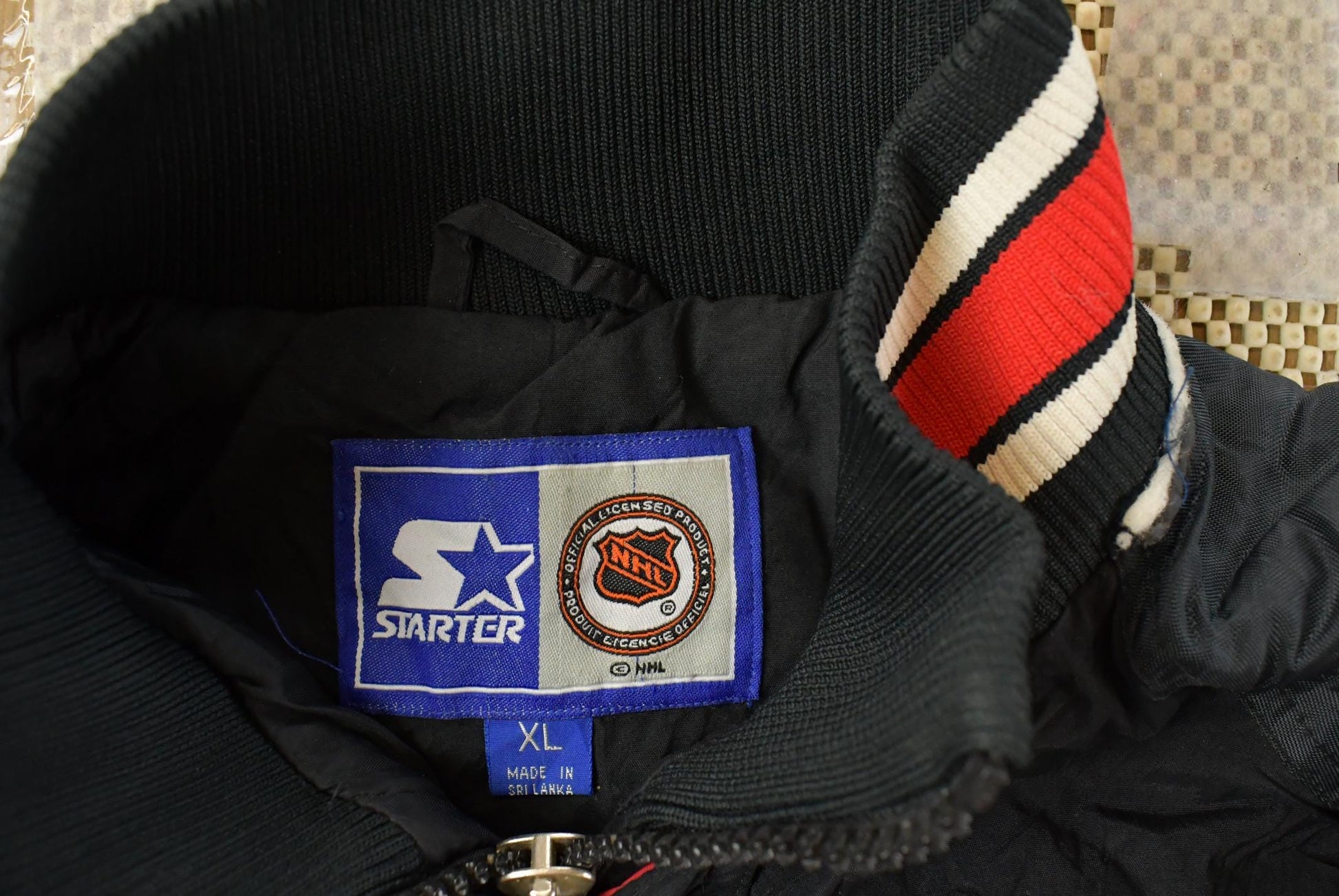 Vintage 1990s Chicago Blackhawks NHL Starter Anorak Jacket Youth XL Men's XL from propervintagecanada