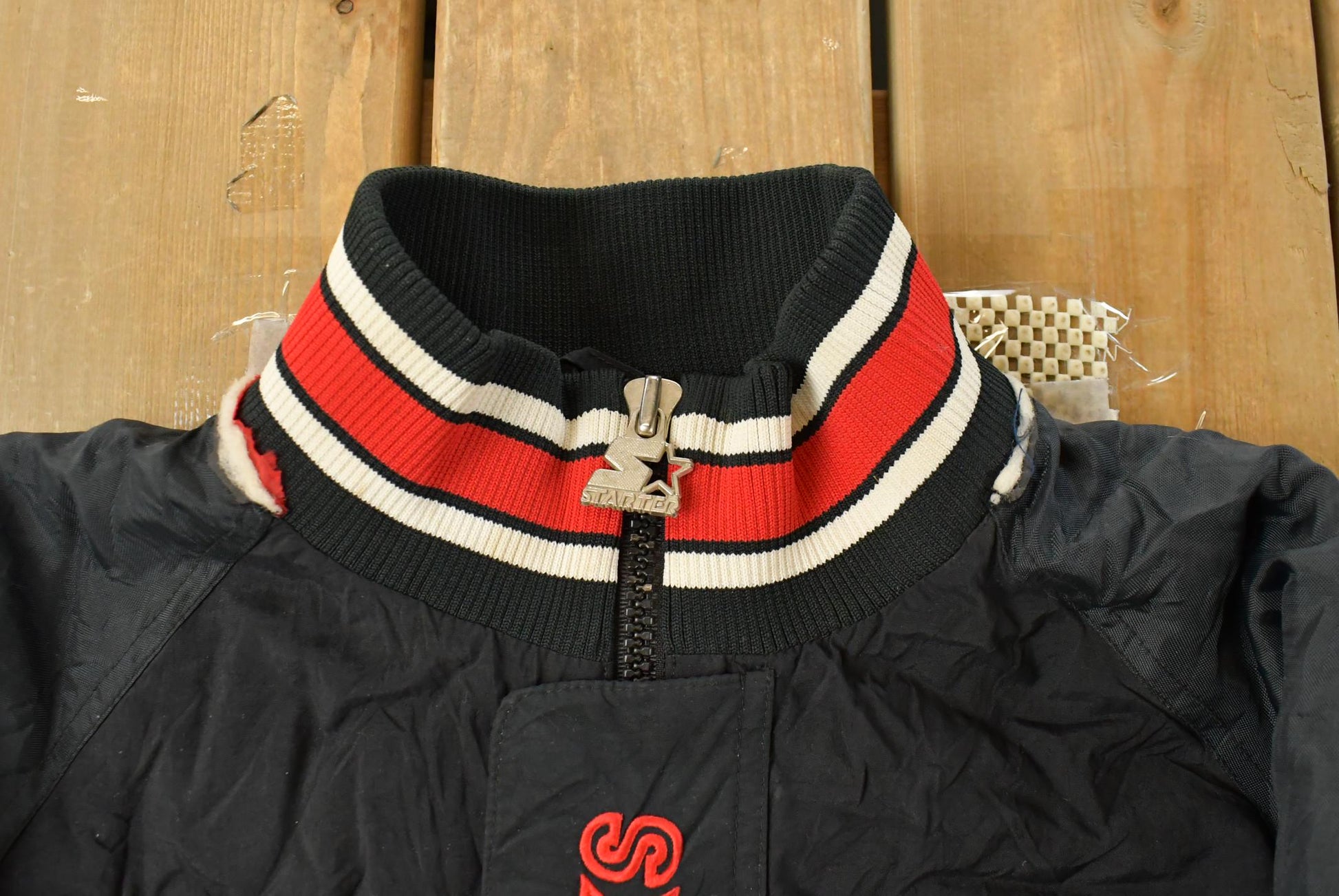 Vintage 1990s Chicago Blackhawks NHL Starter Anorak Jacket Youth XL Men's XL from propervintagecanada