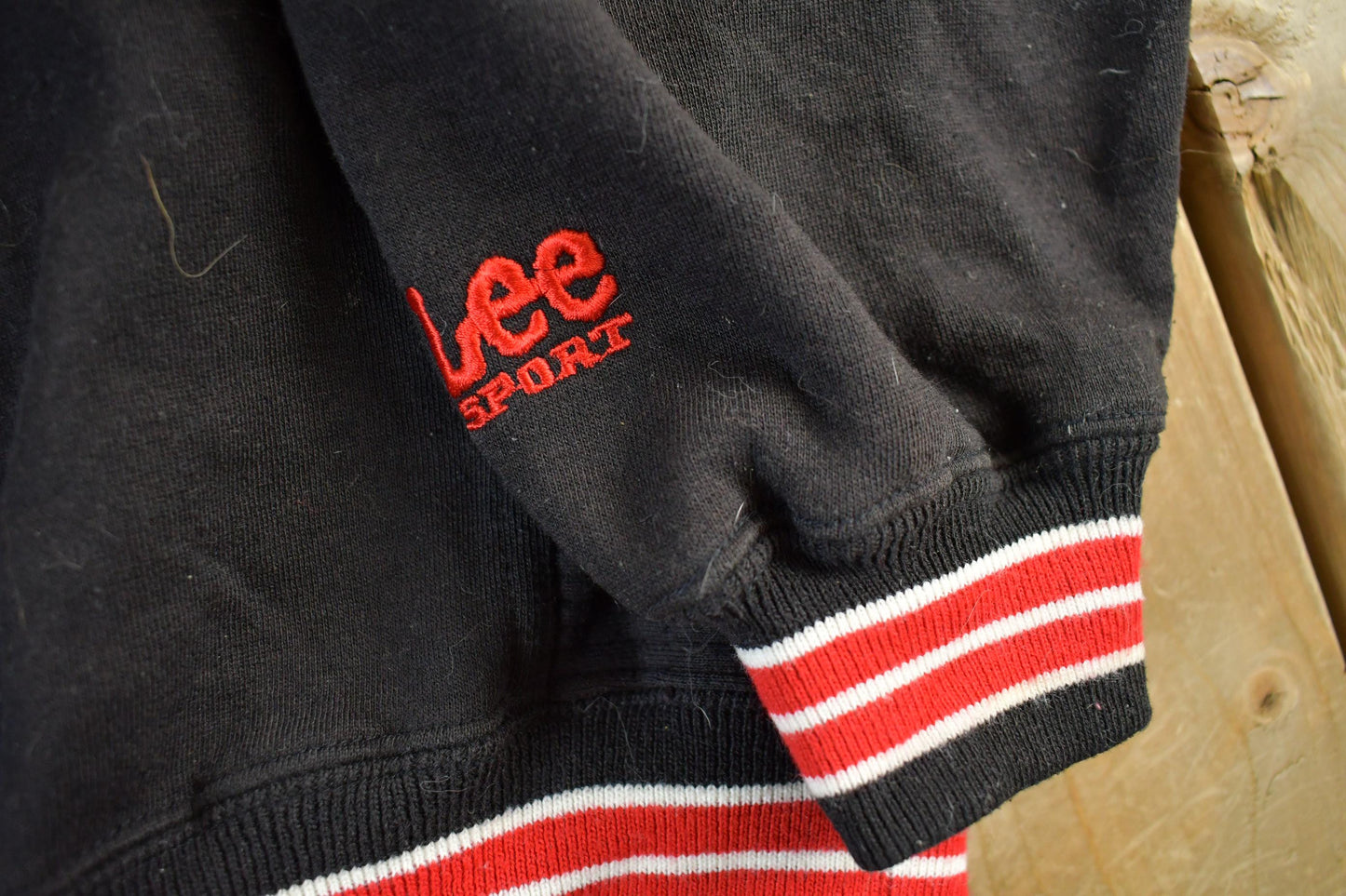 Vintage 1990s Chicago Bulls NBA Embroidered Crewneck Sweatshirt Men's Large from propervintagecanada