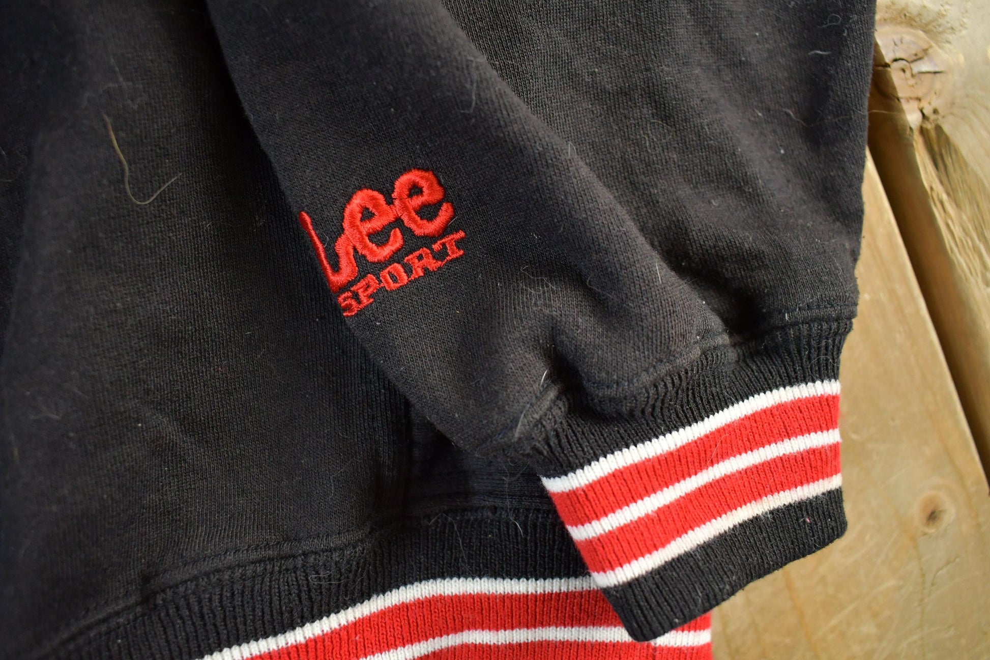 Vintage 1990s Chicago Bulls NBA Embroidered Crewneck Sweatshirt Men's Large from propervintagecanada