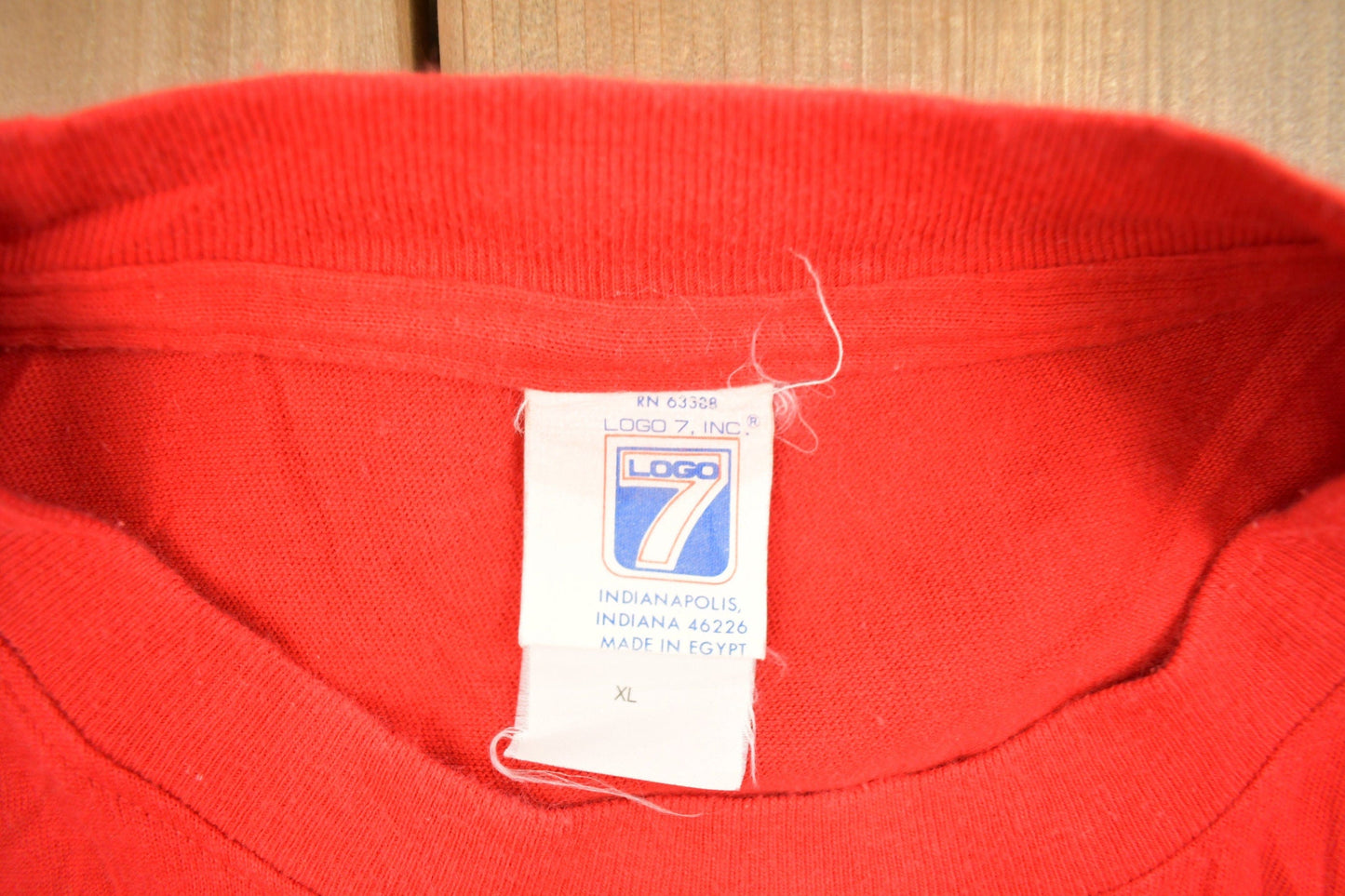 Vintage 1990s Chicago Bulls NBA Embroidered T-Shirt Men's XL from propervintagecanada