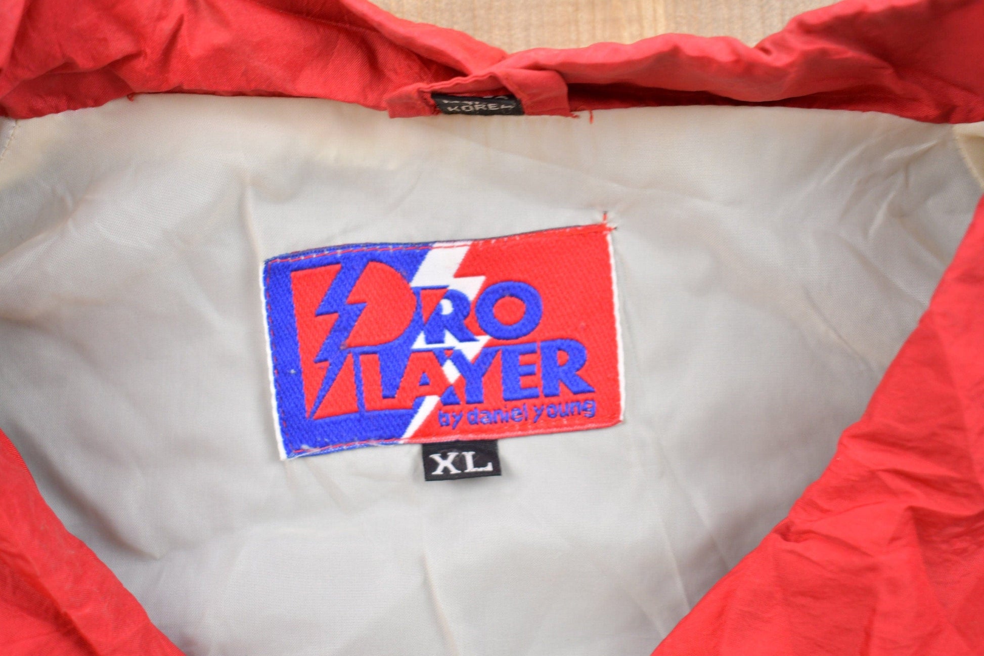 Vintage 1990s Chicago Bulls NBA Pro Player Abstract Windbreaker Jacket / Team Logo / Athletic Spring Sportswear / Streetwear / Athleisure from propervintagecanada