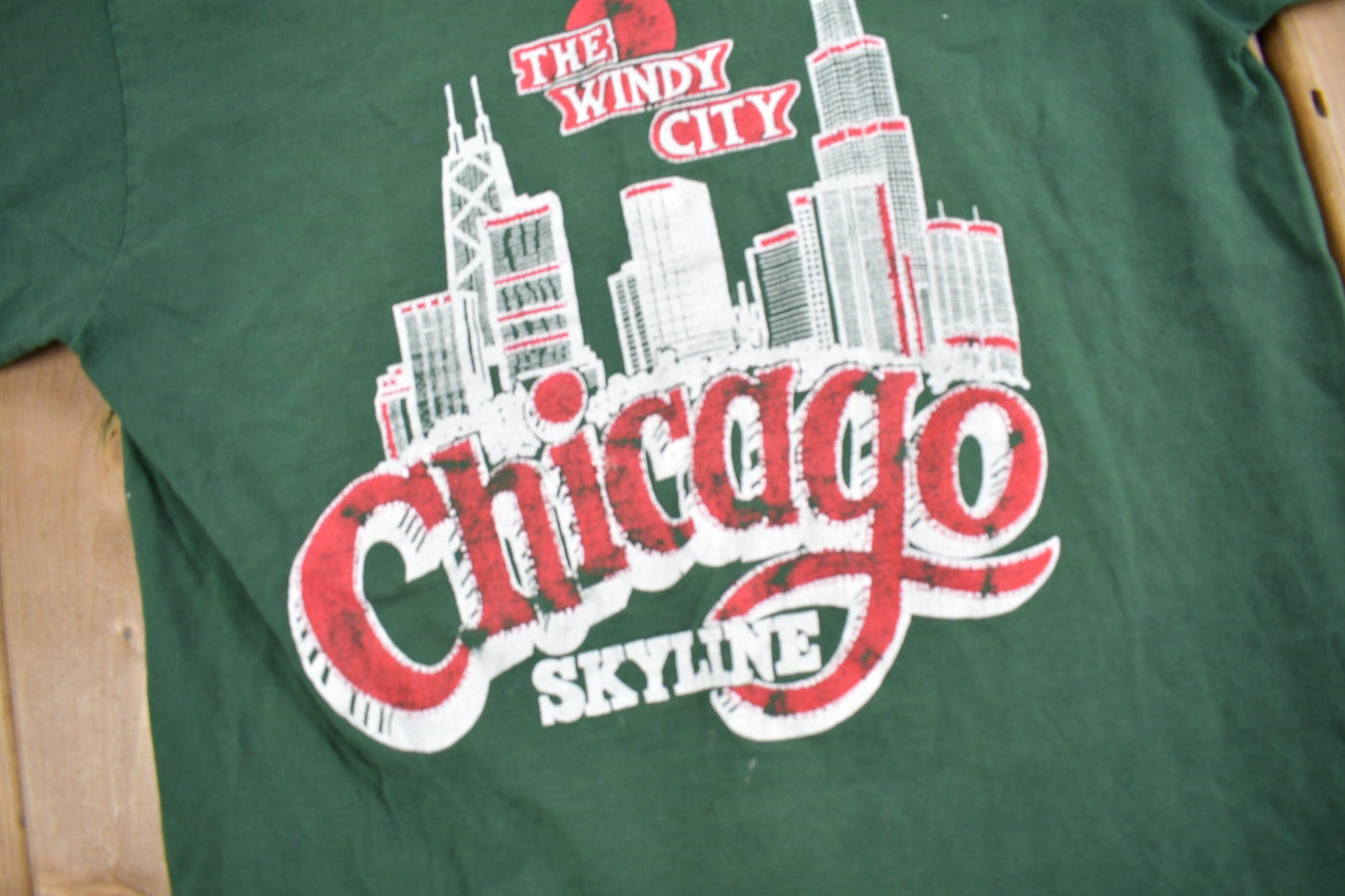Vintage 1990s Chicago Skyline Souvenir T Shirt Men's Large from propervintagecanada