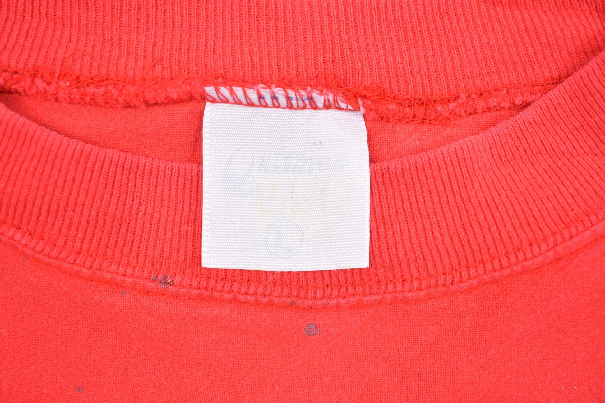 Vintage 1990s Christmas Wreath Crewneck Sweatshirt Men's Large from propervintagecanada