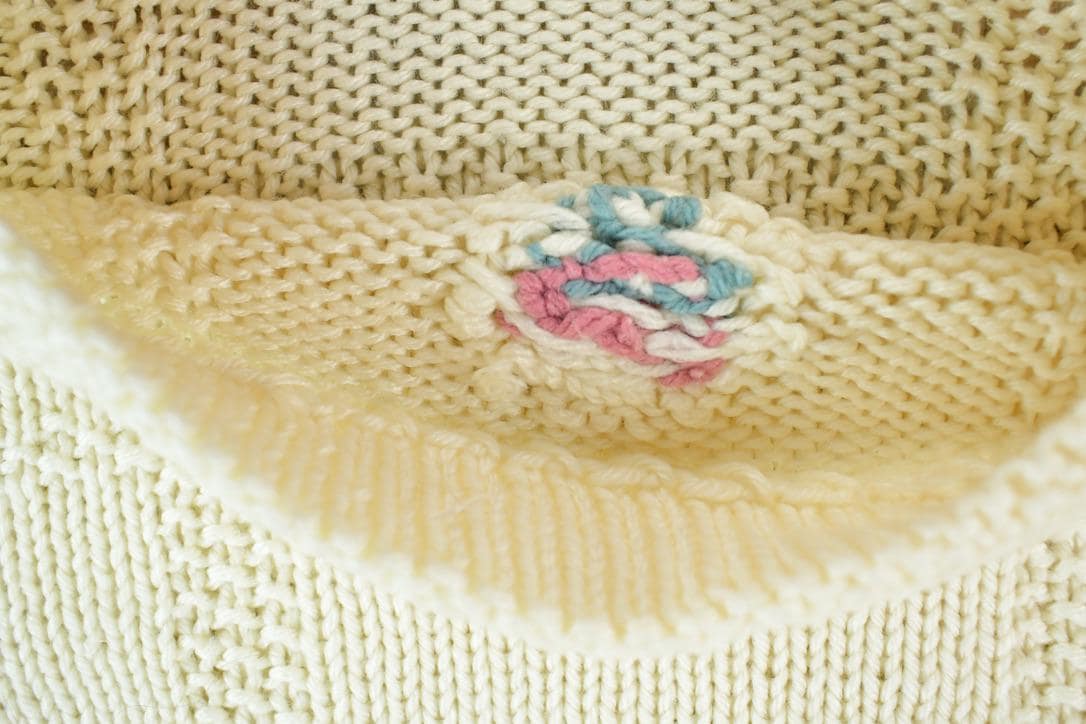 Vintage 1990s Chunky Knit Floral Boxy Abstract Pattern Crewneck Sweater Made In USA Men's Large from propervintagecanada