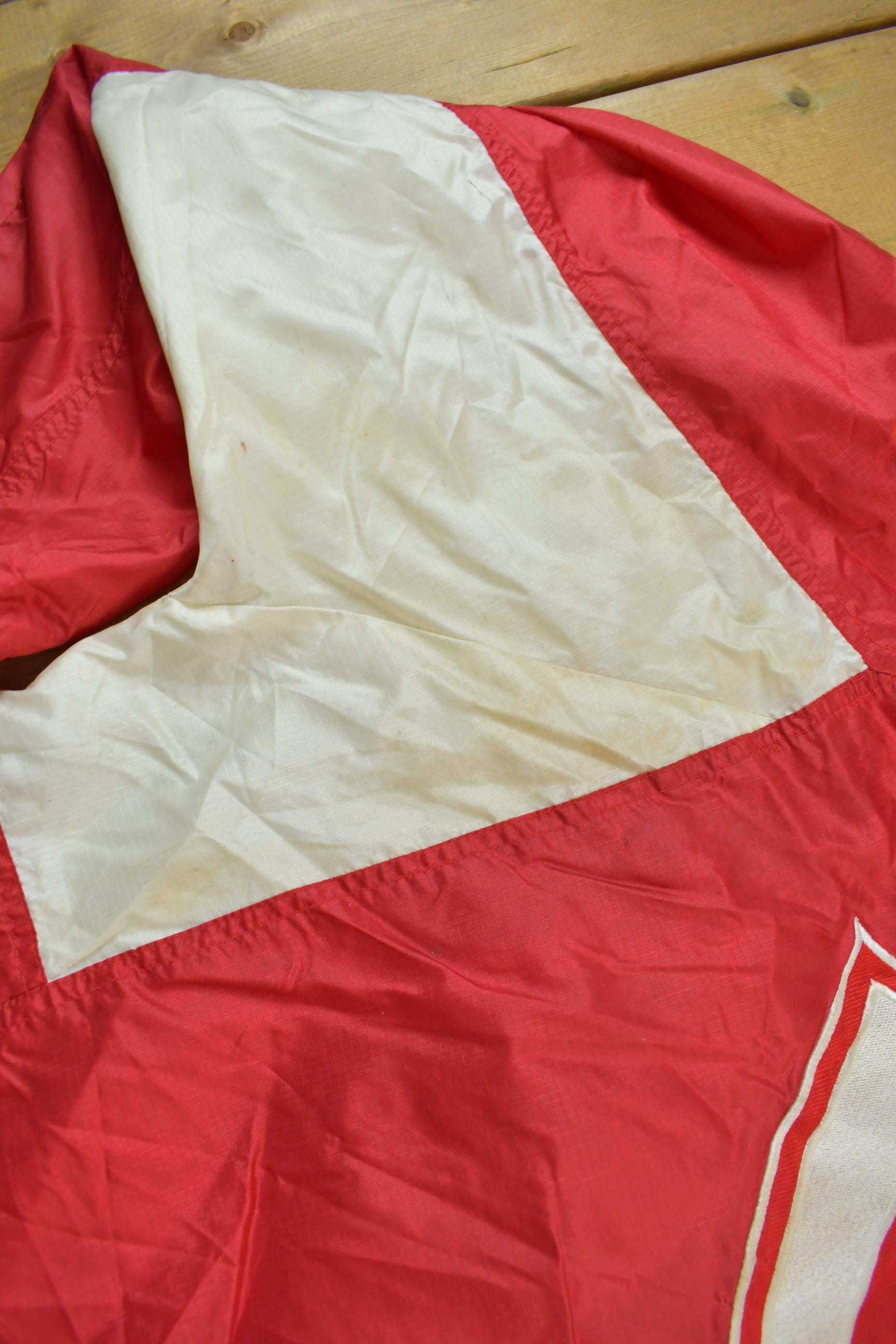 Vintage 1990s Cincinnati Reds MLB Windbreaker Jacket Men's XL from propervintagecanada