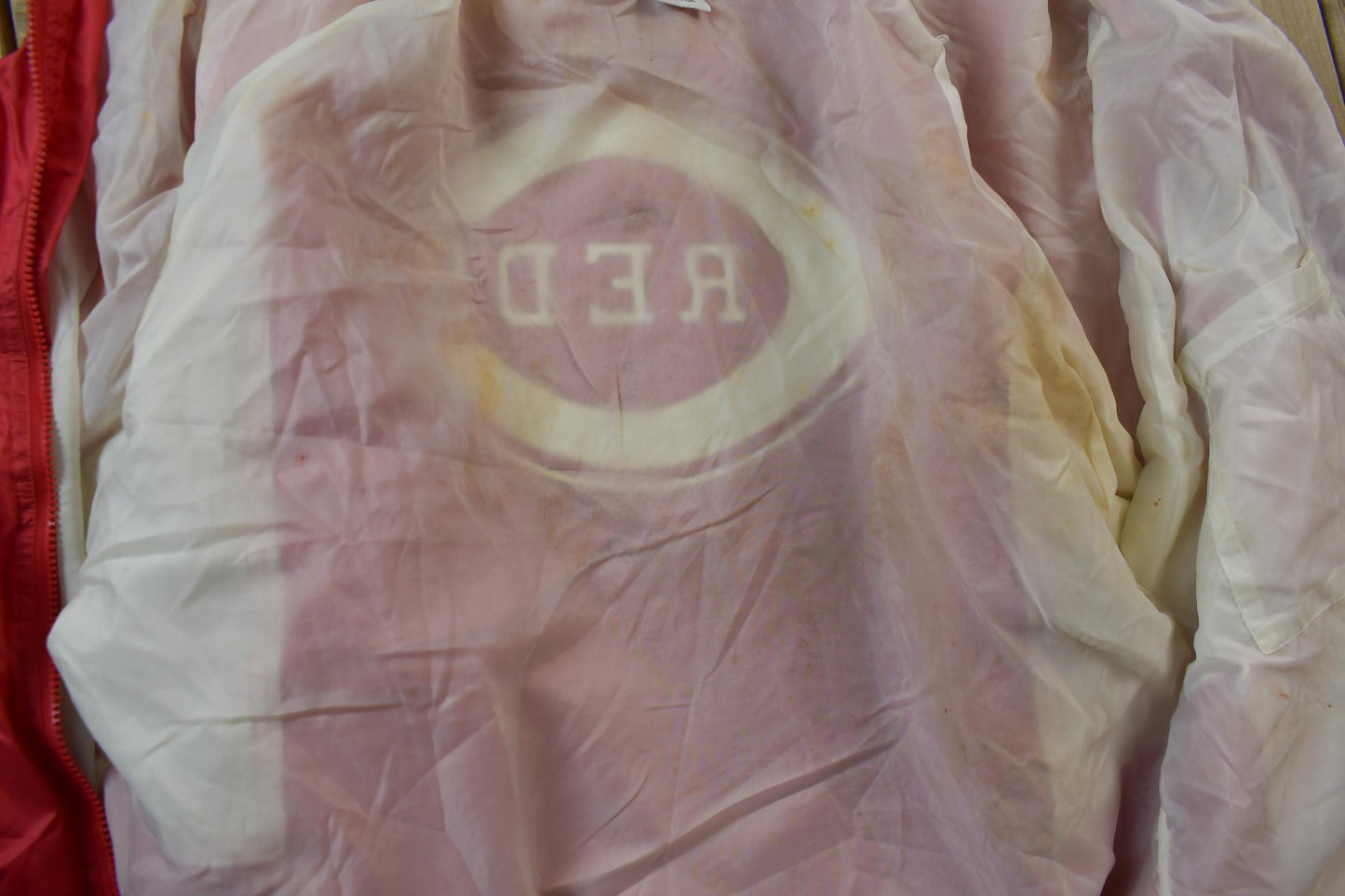 Vintage 1990s Cincinnati Reds MLB Windbreaker Jacket Men's XL from propervintagecanada