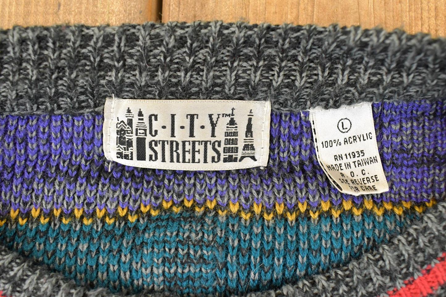 Vintage 1990s City Streets Abstract Knit Crewneck Sweater Mens L from propervintagecanada