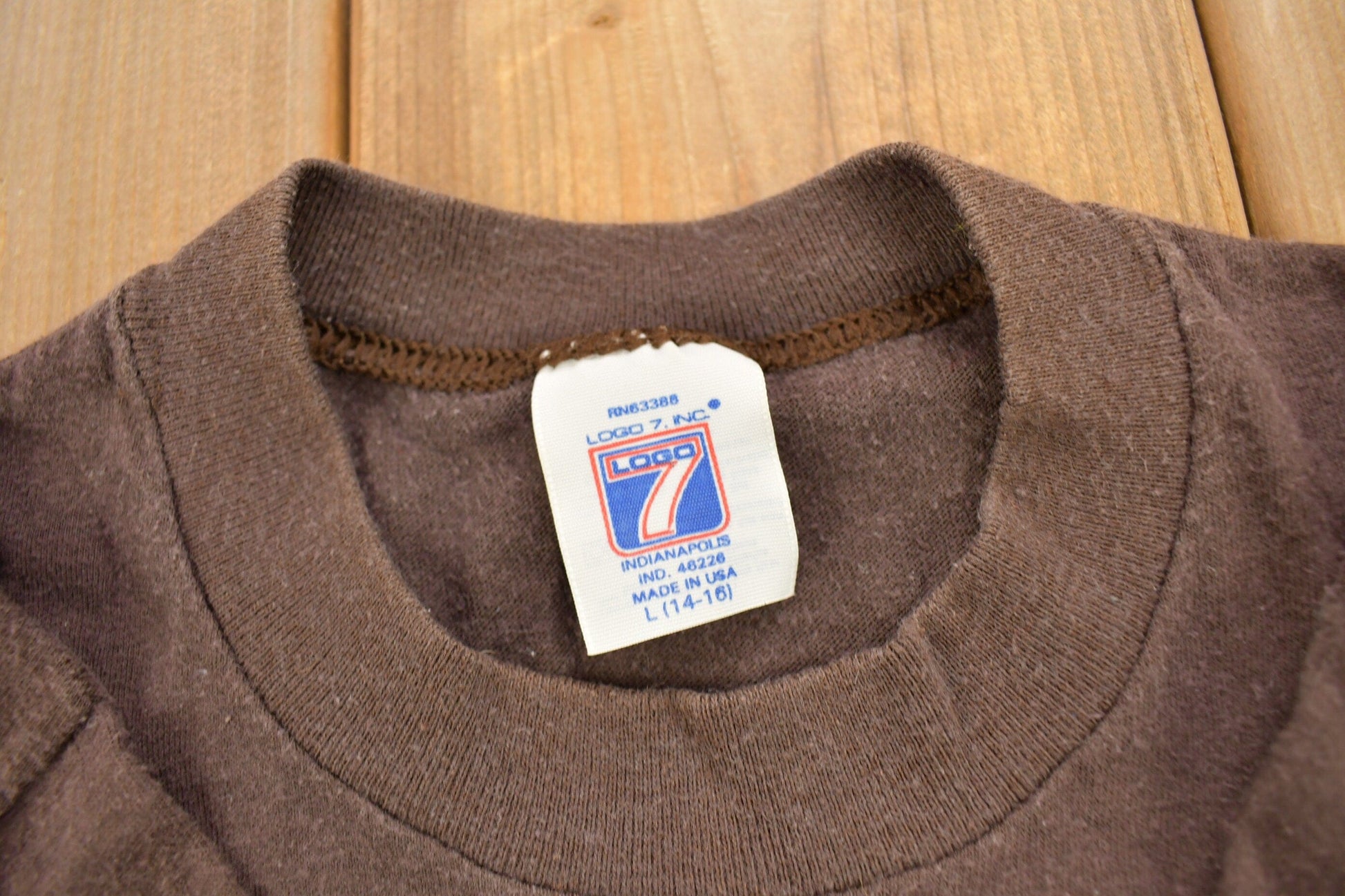 Vintage 1990s Cleveland Browns Dawgs NFL Graphic T-Shirt Youth L from propervintagecanada