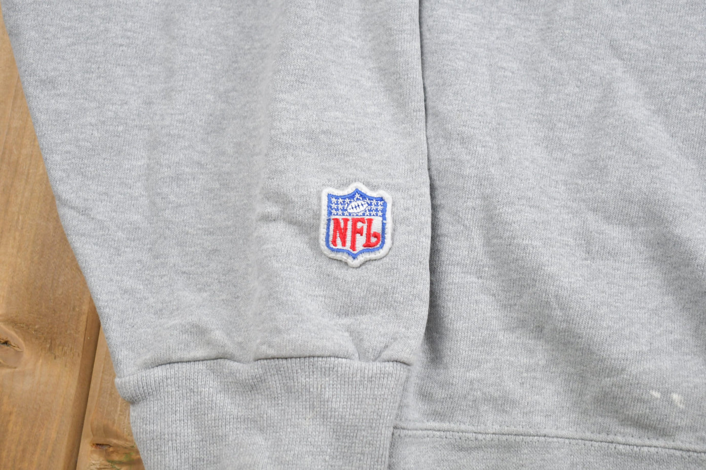 Vintage 1990s Cleveland Browns NFL Champion Crewneck Sweatshirt Men's XL from propervintagecanada