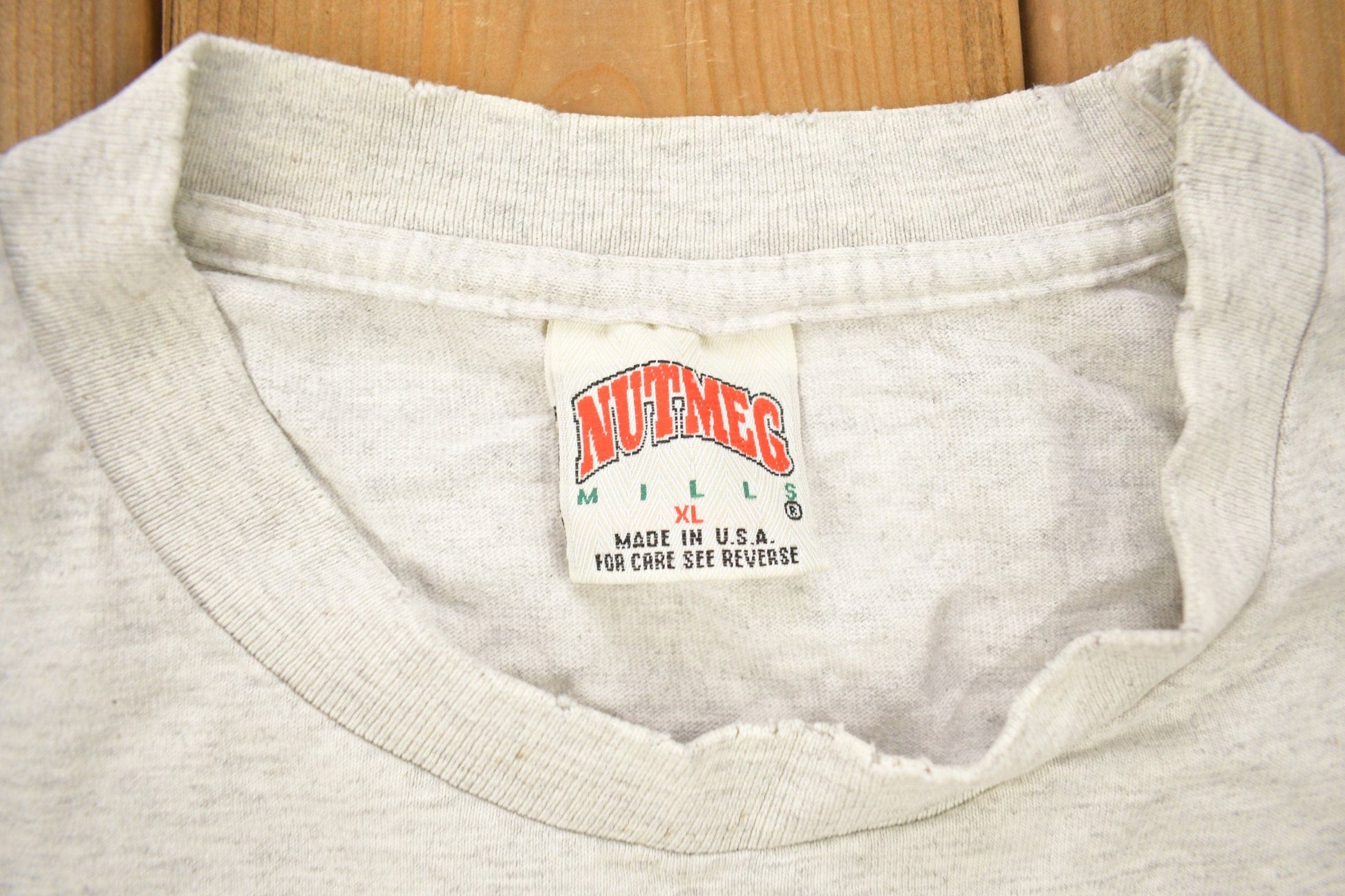Vintage 1990s Cleveland Browns NFL Embroidered Nutmeg T-Shirt Men's XL from propervintagecanada