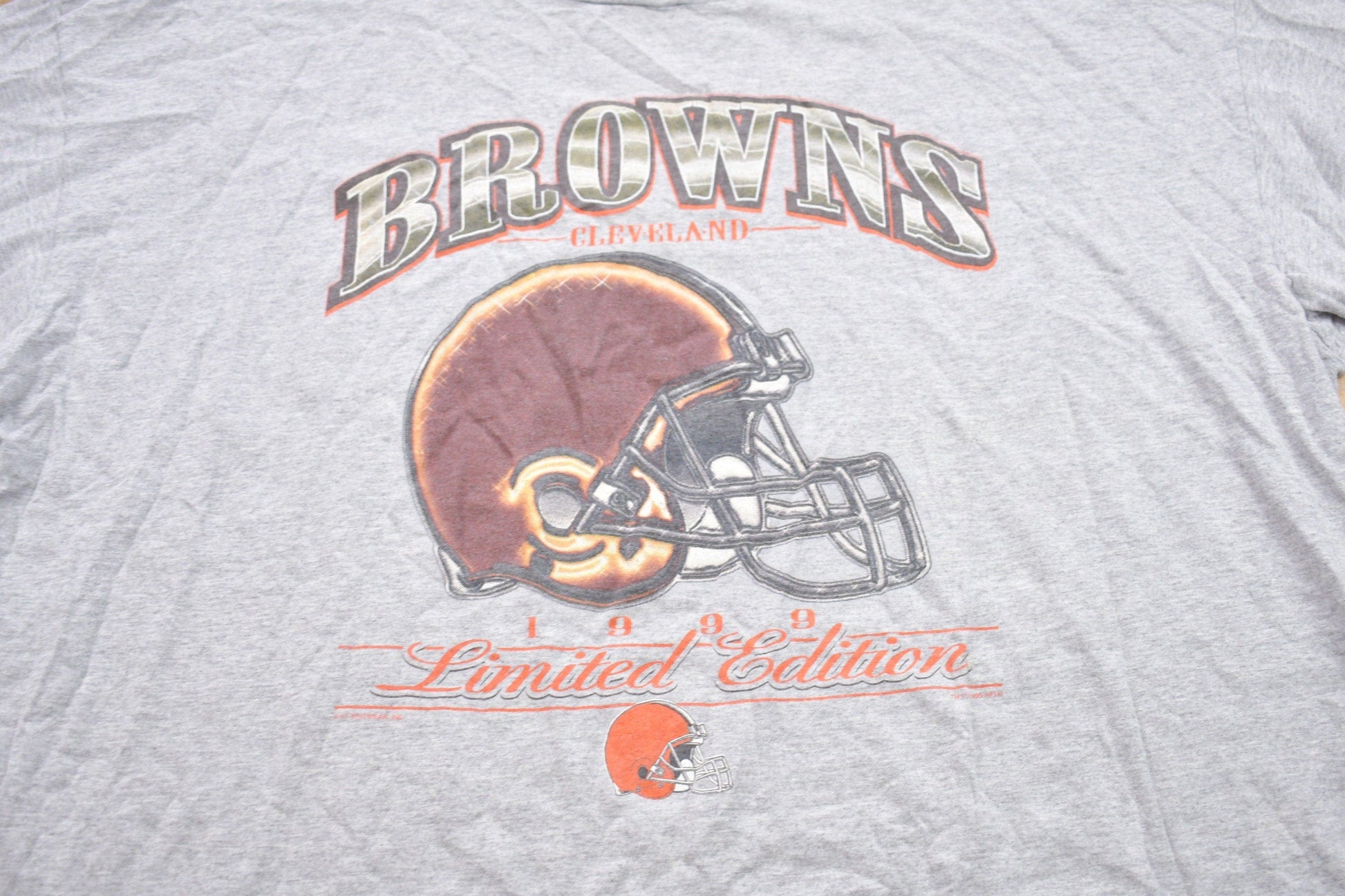 Vintage 1990s Cleveland Browns NFL Graphic T-Shirt Men's 2XL from propervintagecanada
